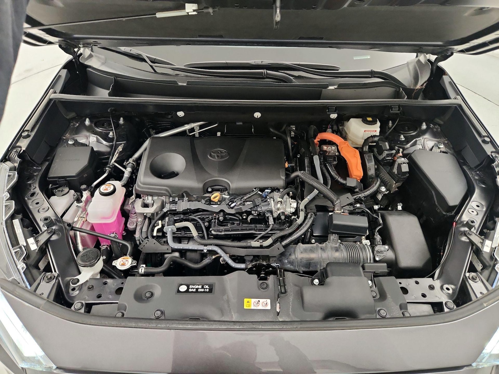 2024 Toyota RAV4 SE - Photo 22