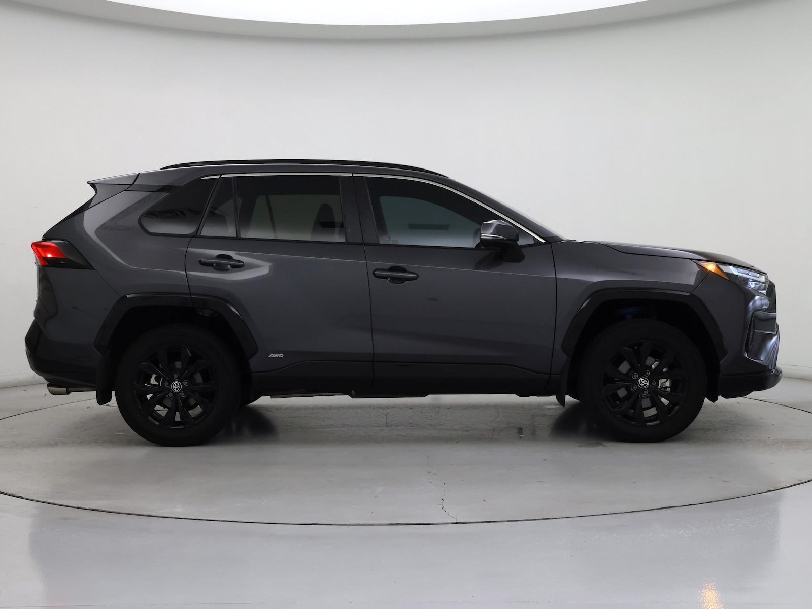 2024 Toyota RAV4 SE - Photo 8