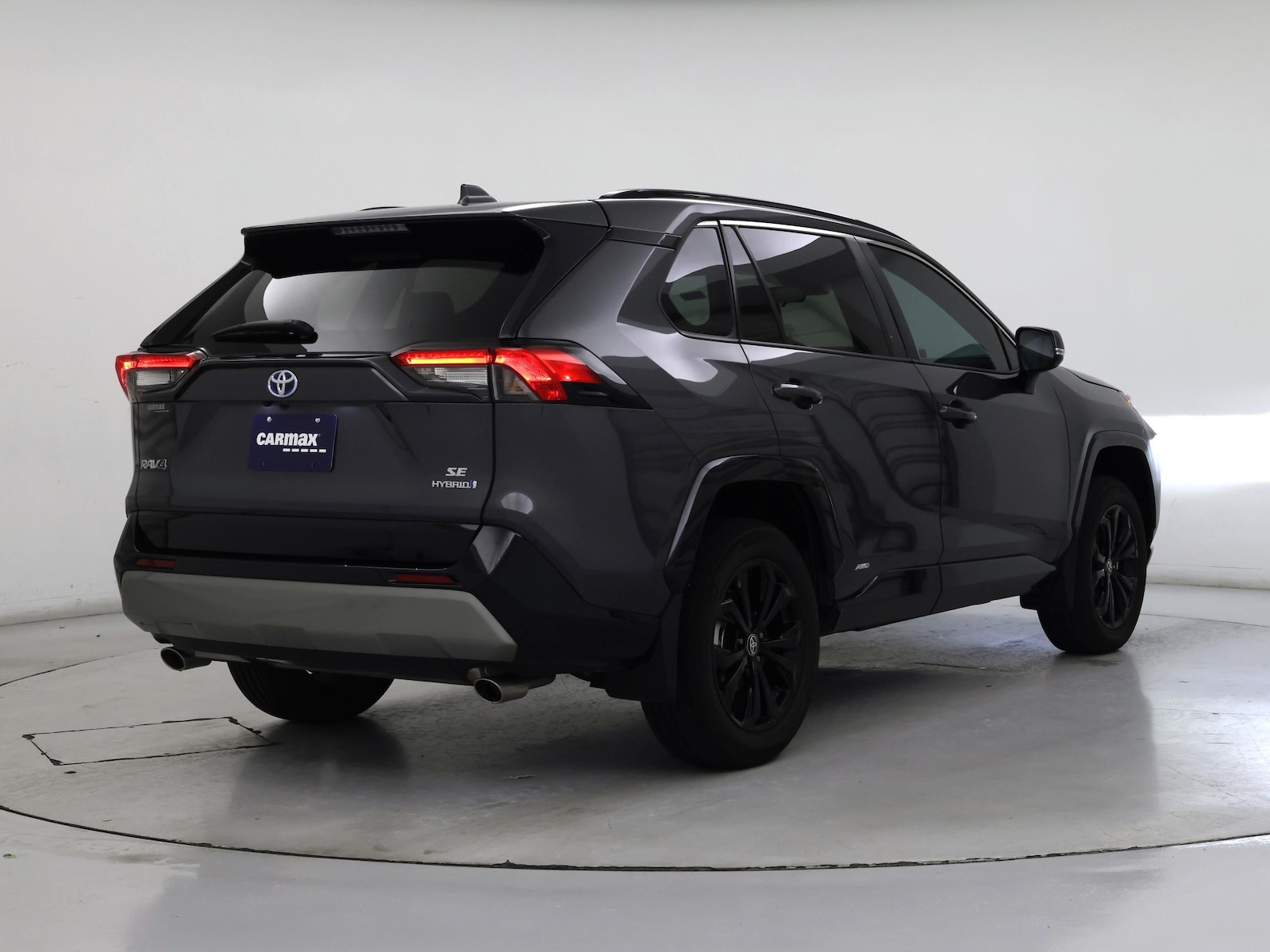 2024 Toyota RAV4 SE - Photo 9