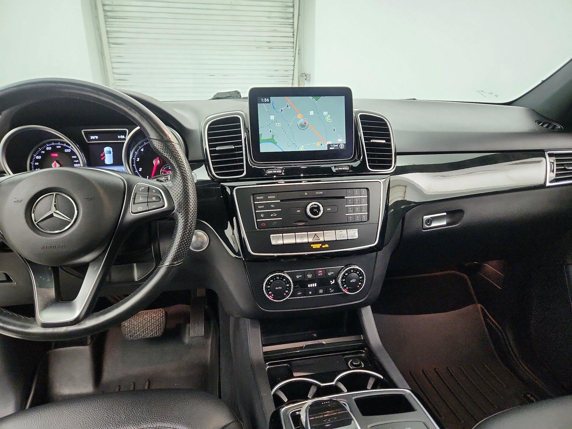 Thumbnail: 2017 Mercedes-Benz GLE - 9