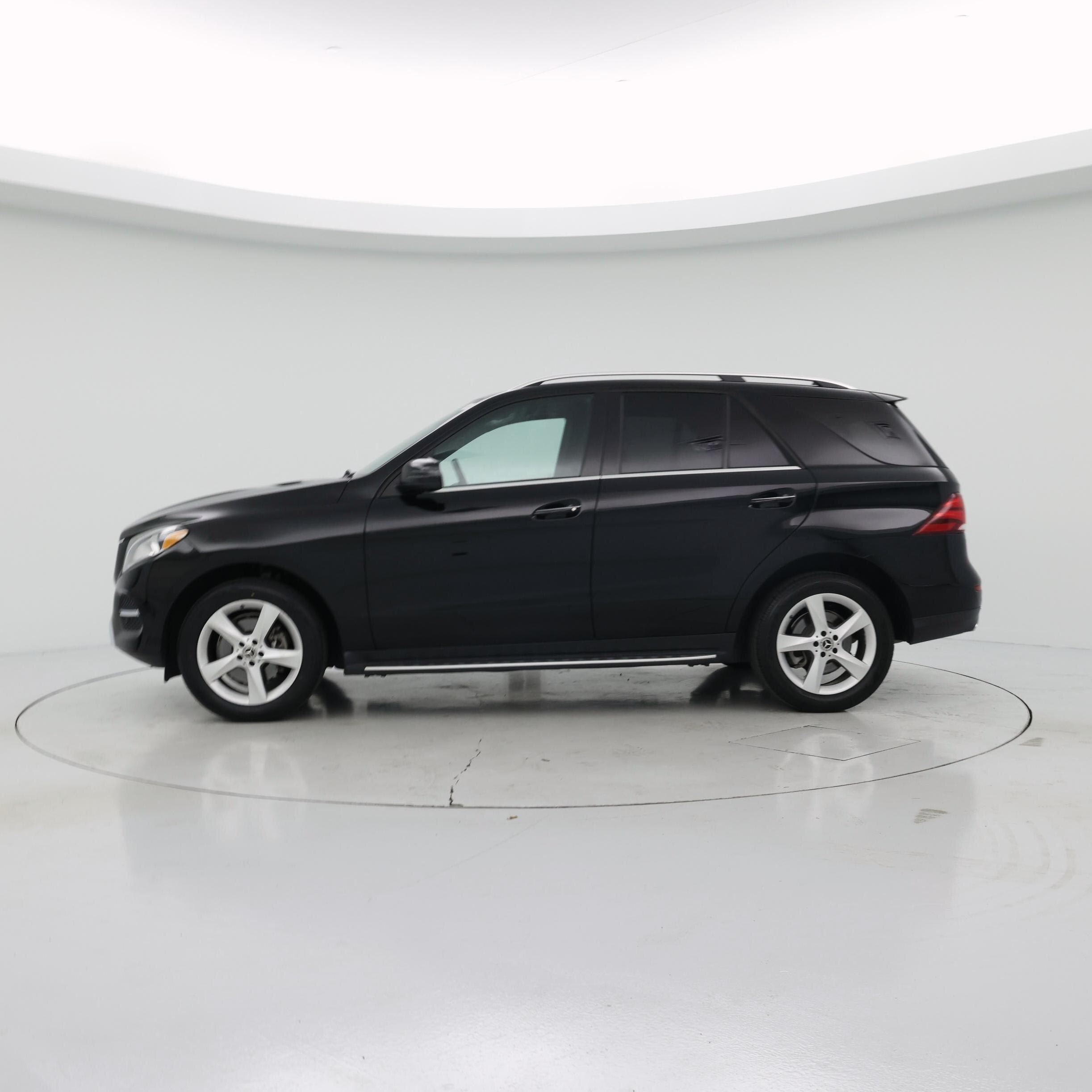 Thumbnail: 2017 Mercedes-Benz GLE - 3