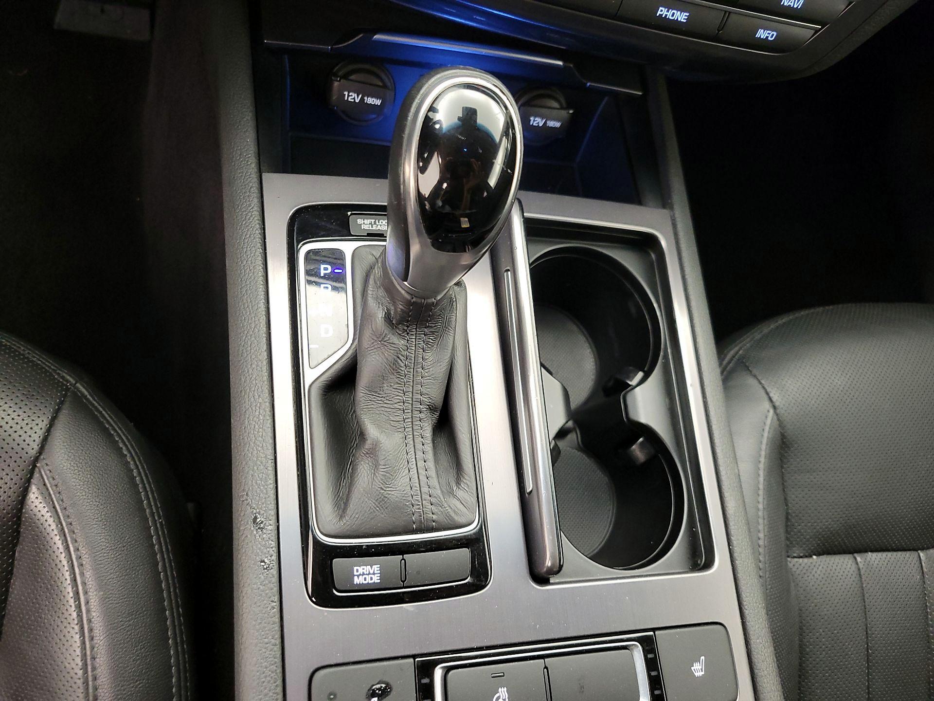Thumbnail: 2016 Hyundai Genesis - 18