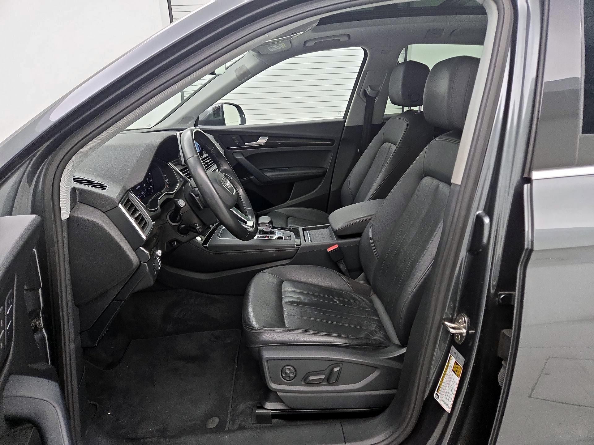 Thumbnail: 2020 Audi Q5 - 11