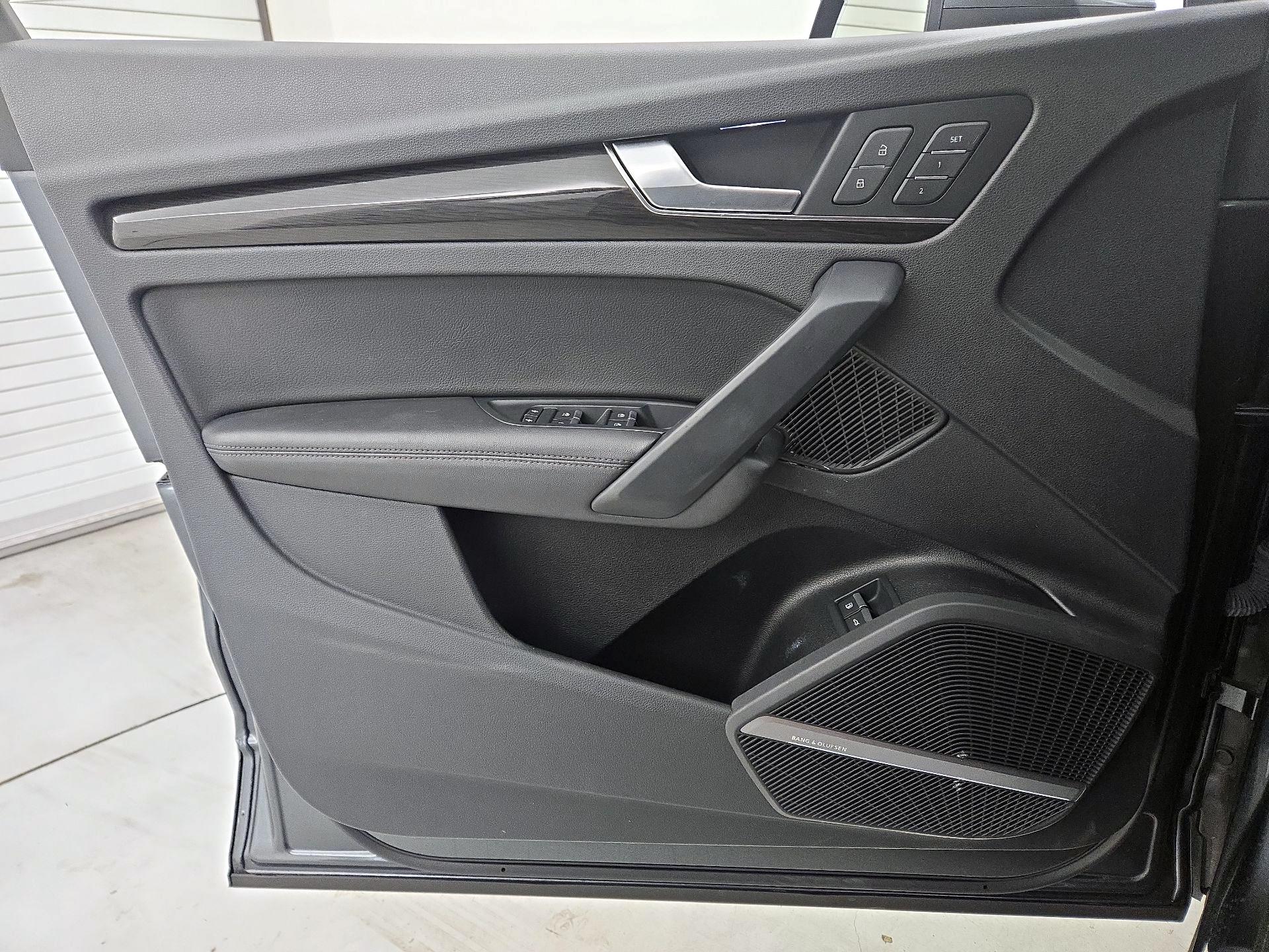 Thumbnail: 2020 Audi Q5 - 12