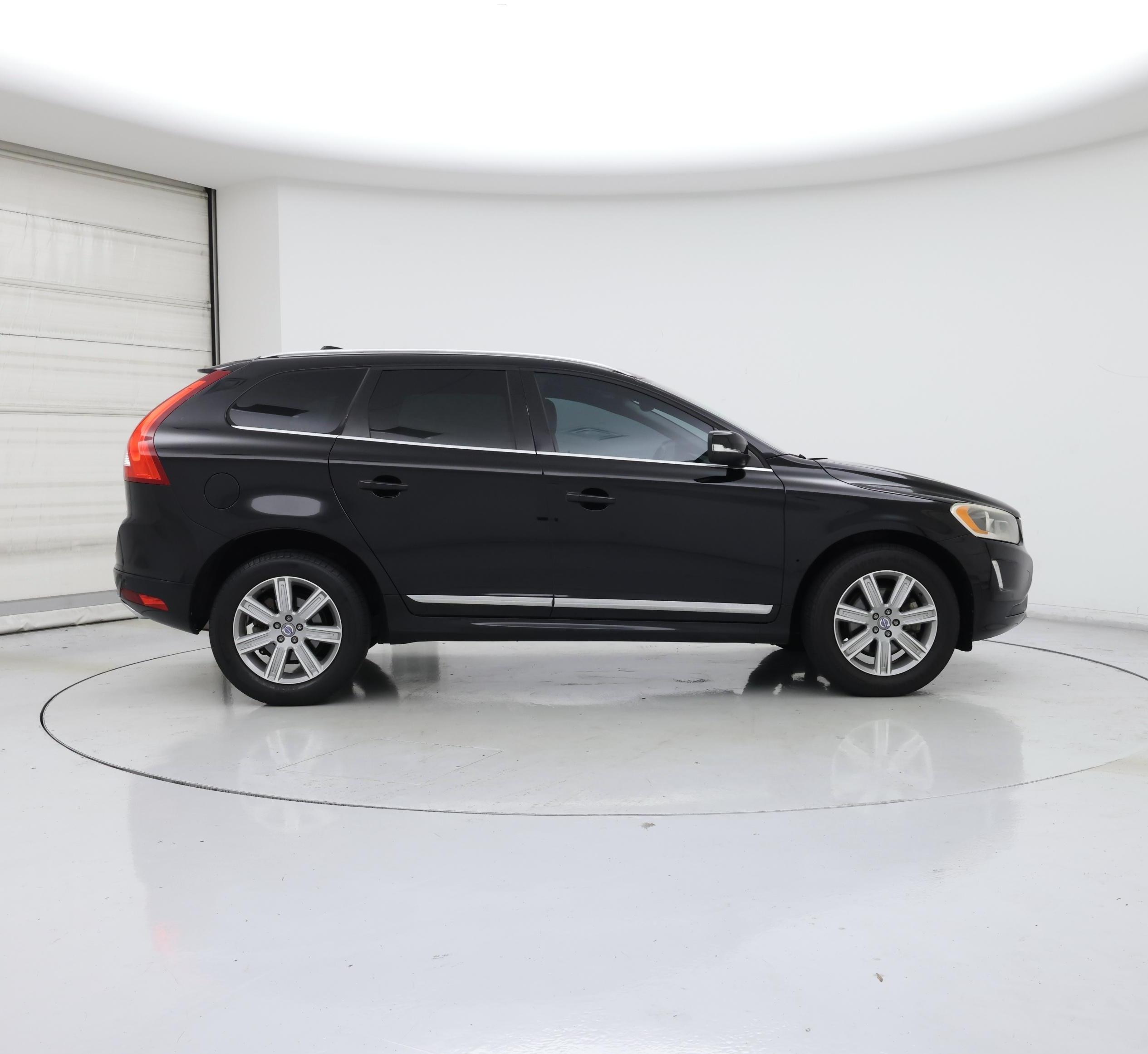 Thumbnail: 2017 Volvo XC60 - 7