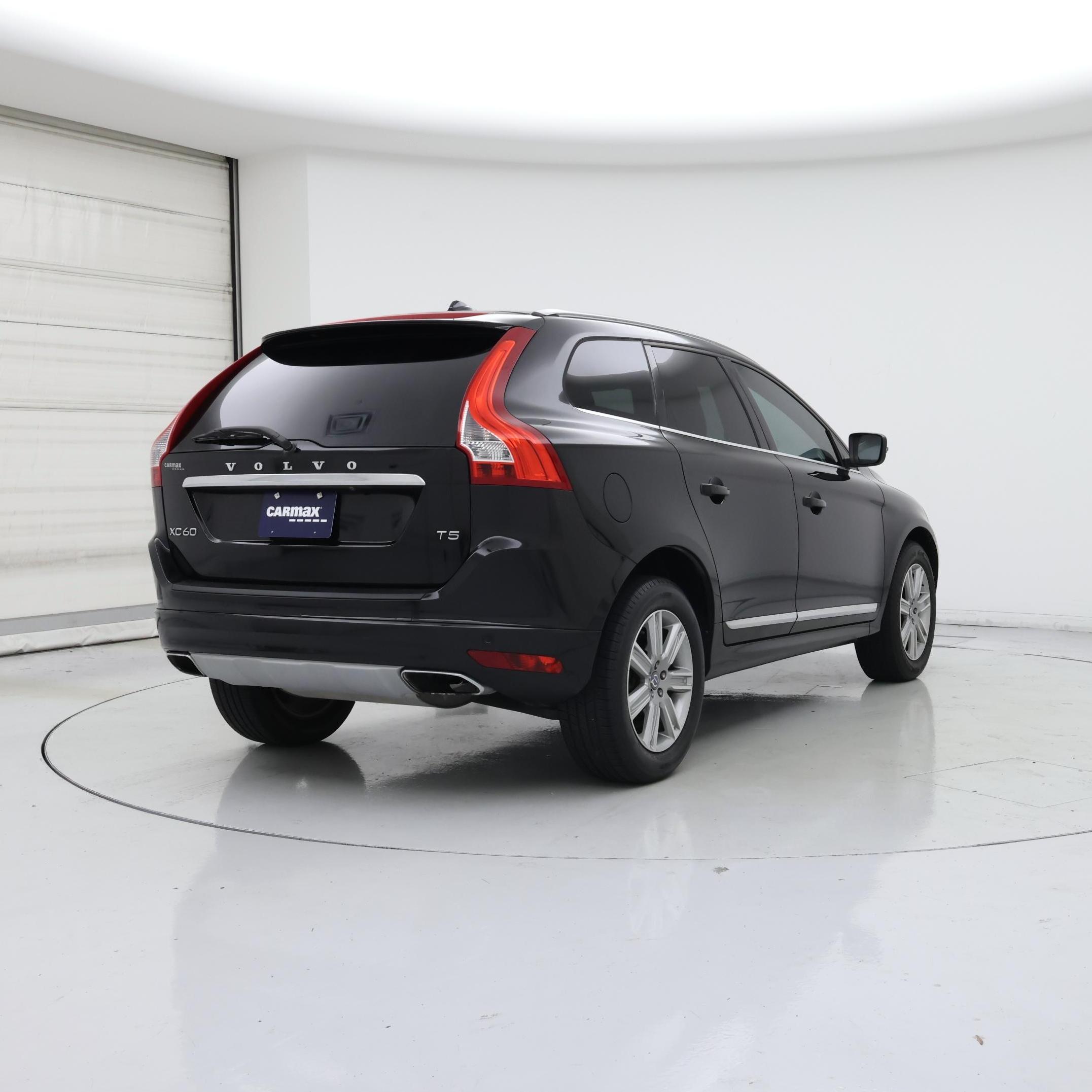 Thumbnail: 2017 Volvo XC60 - 8