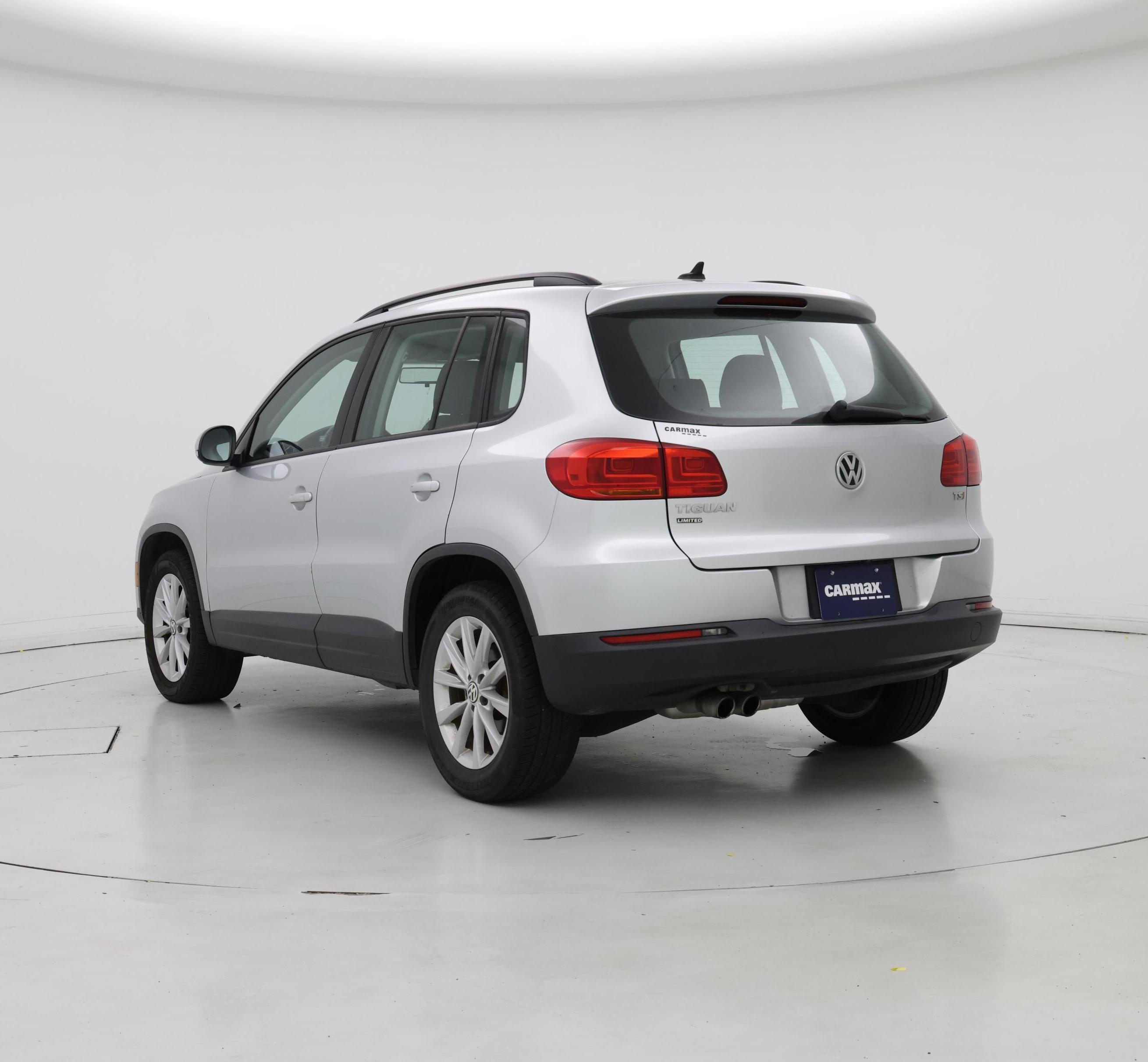 Thumbnail: 2017 Volkswagen Tiguan - 2