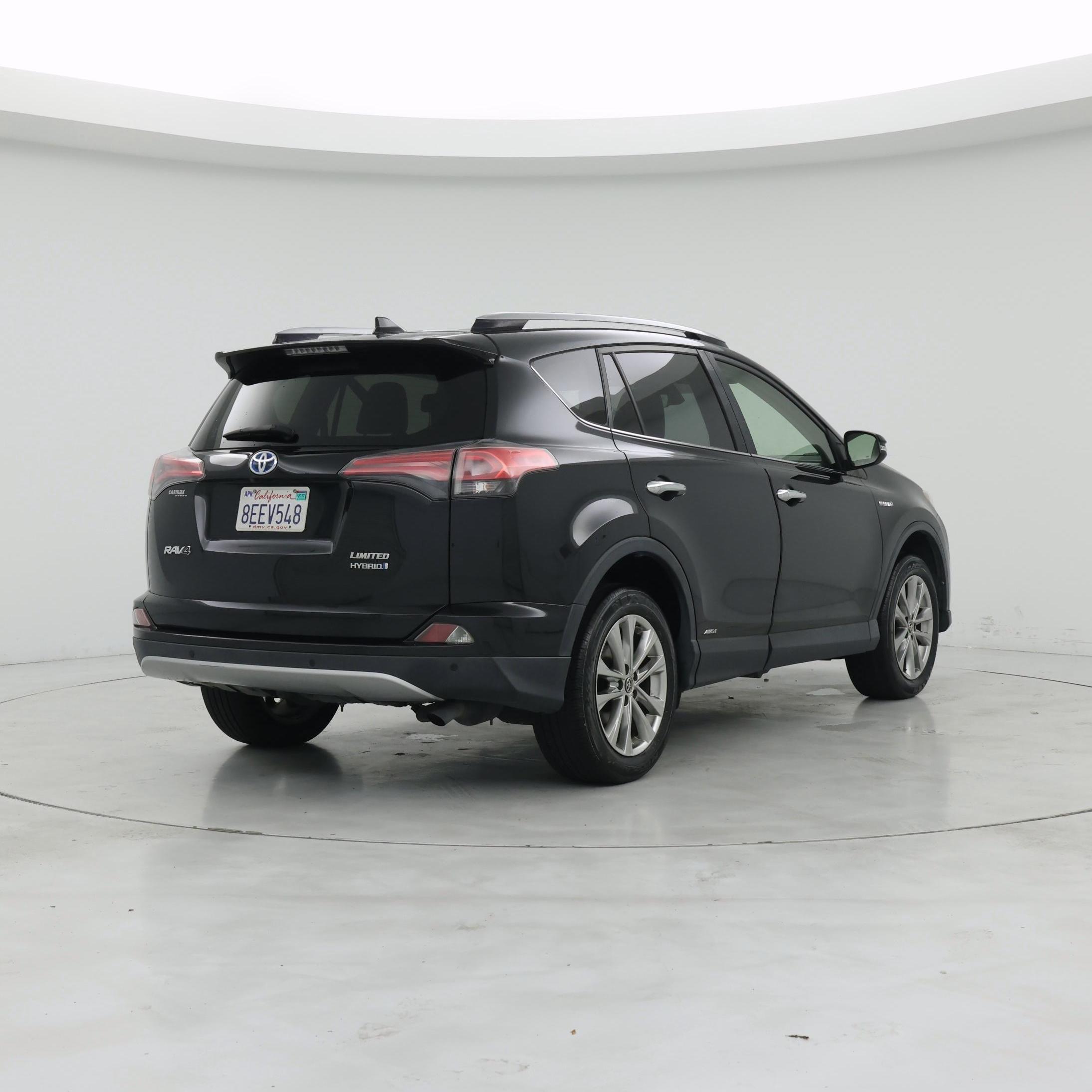 Thumbnail: 2018 Toyota RAV4 - 8