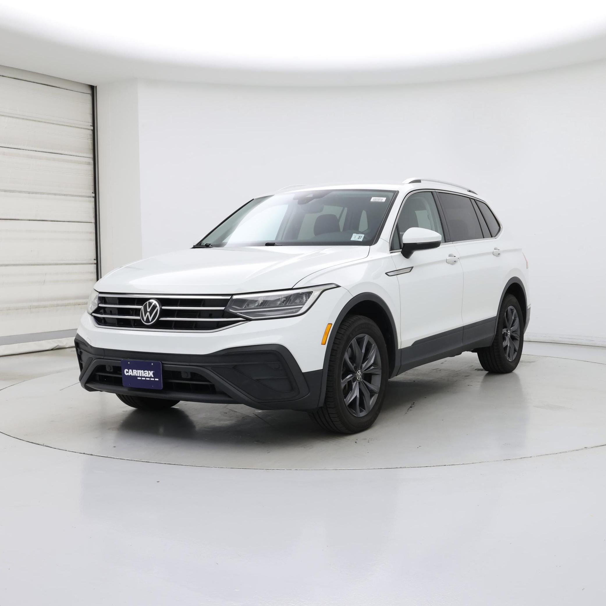 Thumbnail: 2022 Volkswagen Tiguan - 4