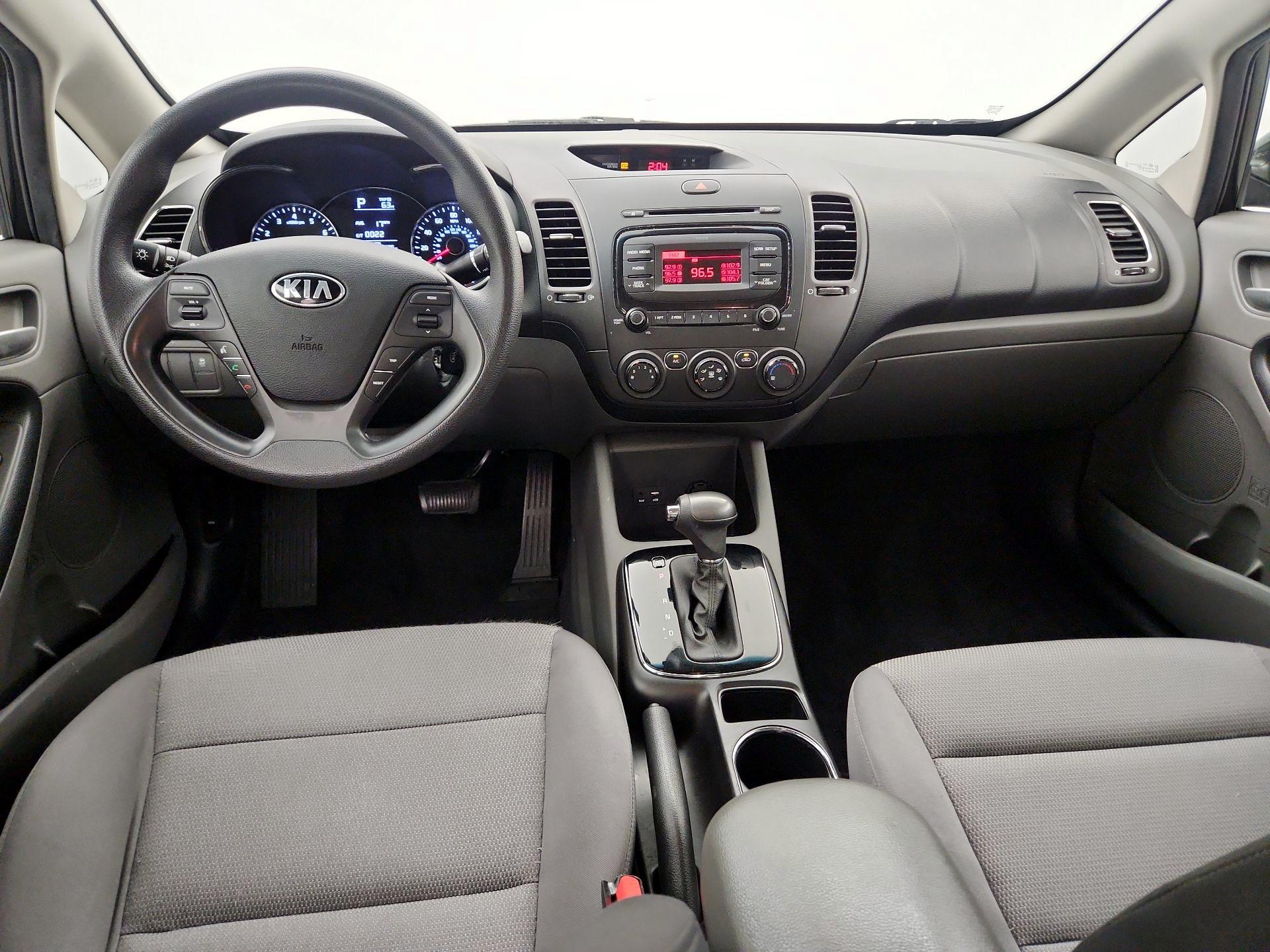 Thumbnail: 2017 Kia Forte - 9