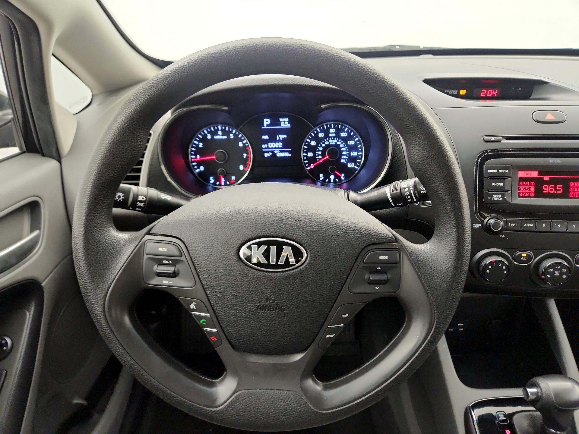 Thumbnail: 2017 Kia Forte - 10