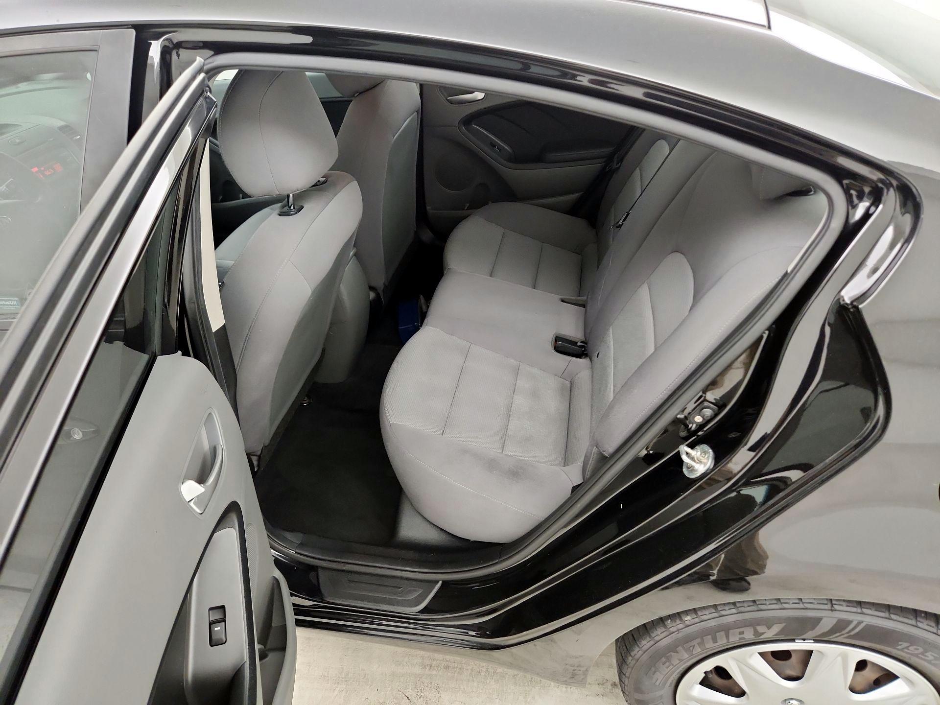 Thumbnail: 2017 Kia Forte - 18
