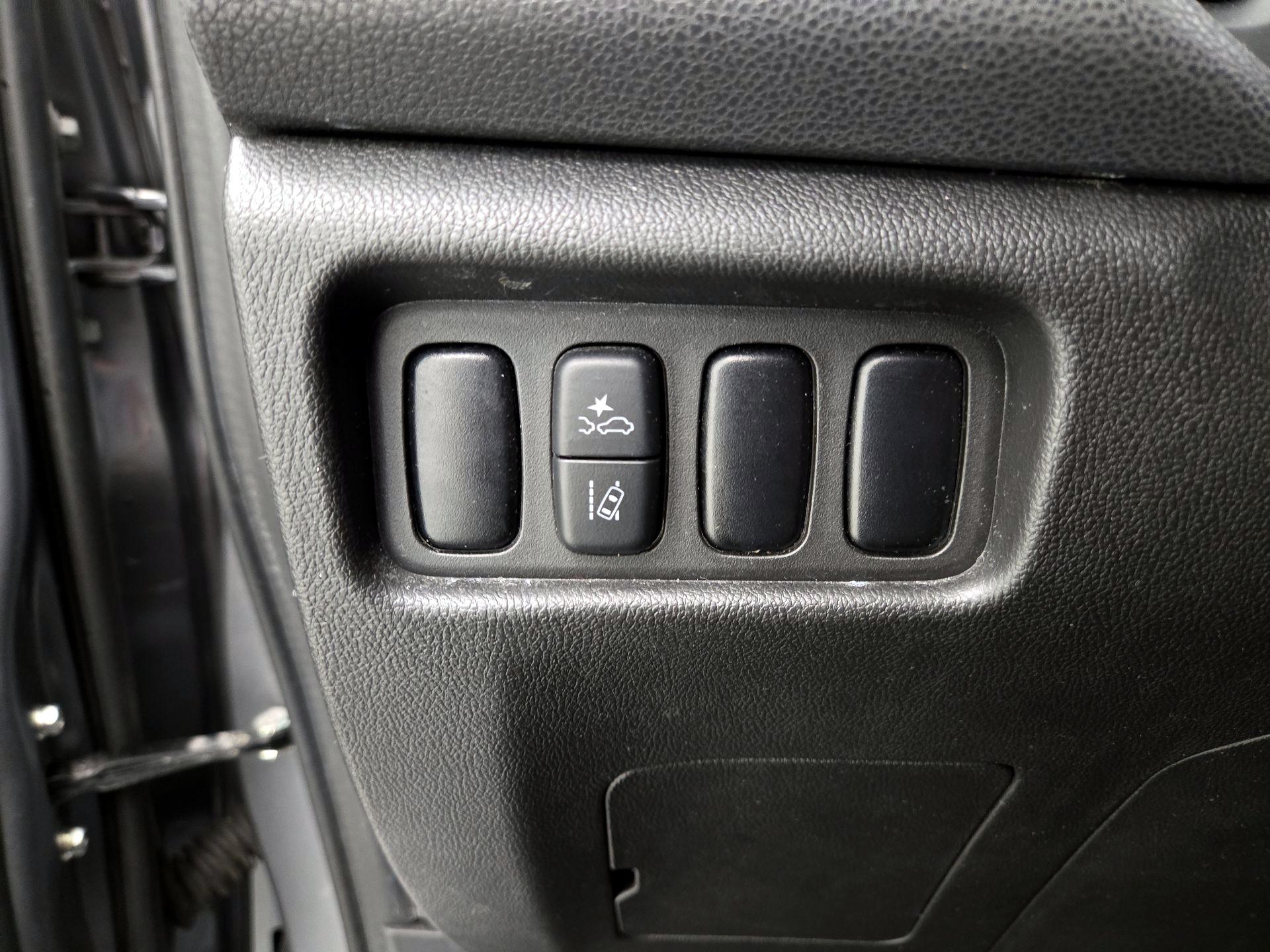 Thumbnail: 2021 Mitsubishi Outlander Sport - 13