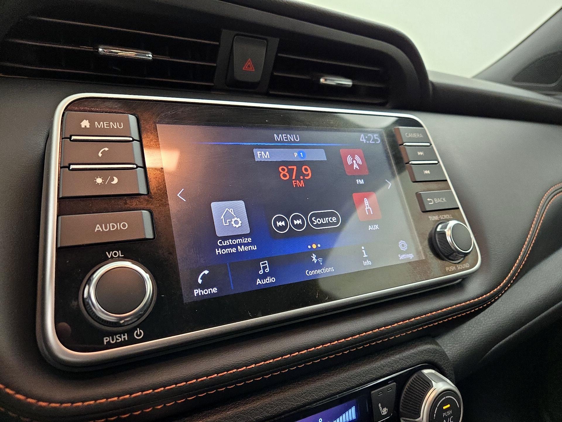 Thumbnail: 2019 Nissan Kicks - 15