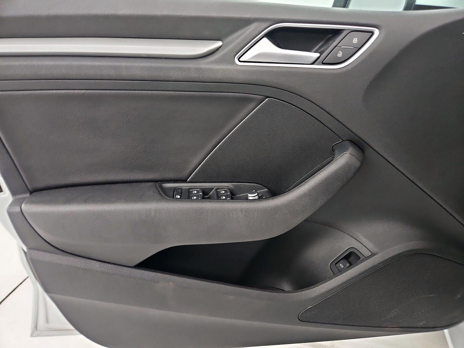 Thumbnail: 2016 Audi A3 - 10