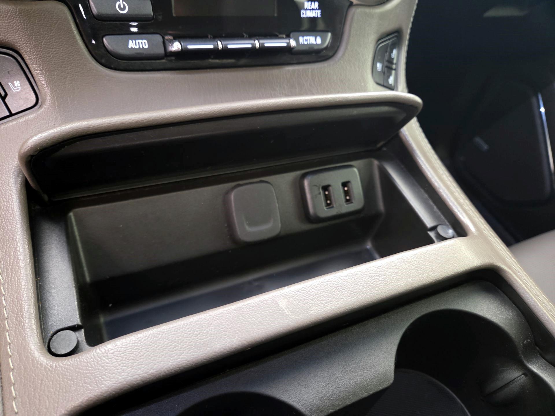 Thumbnail: 2019 GMC Yukon - 18