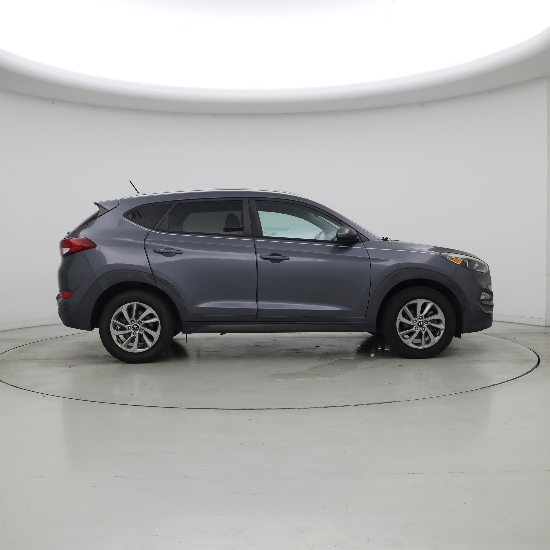 Thumbnail: 2016 Hyundai Tucson - 7