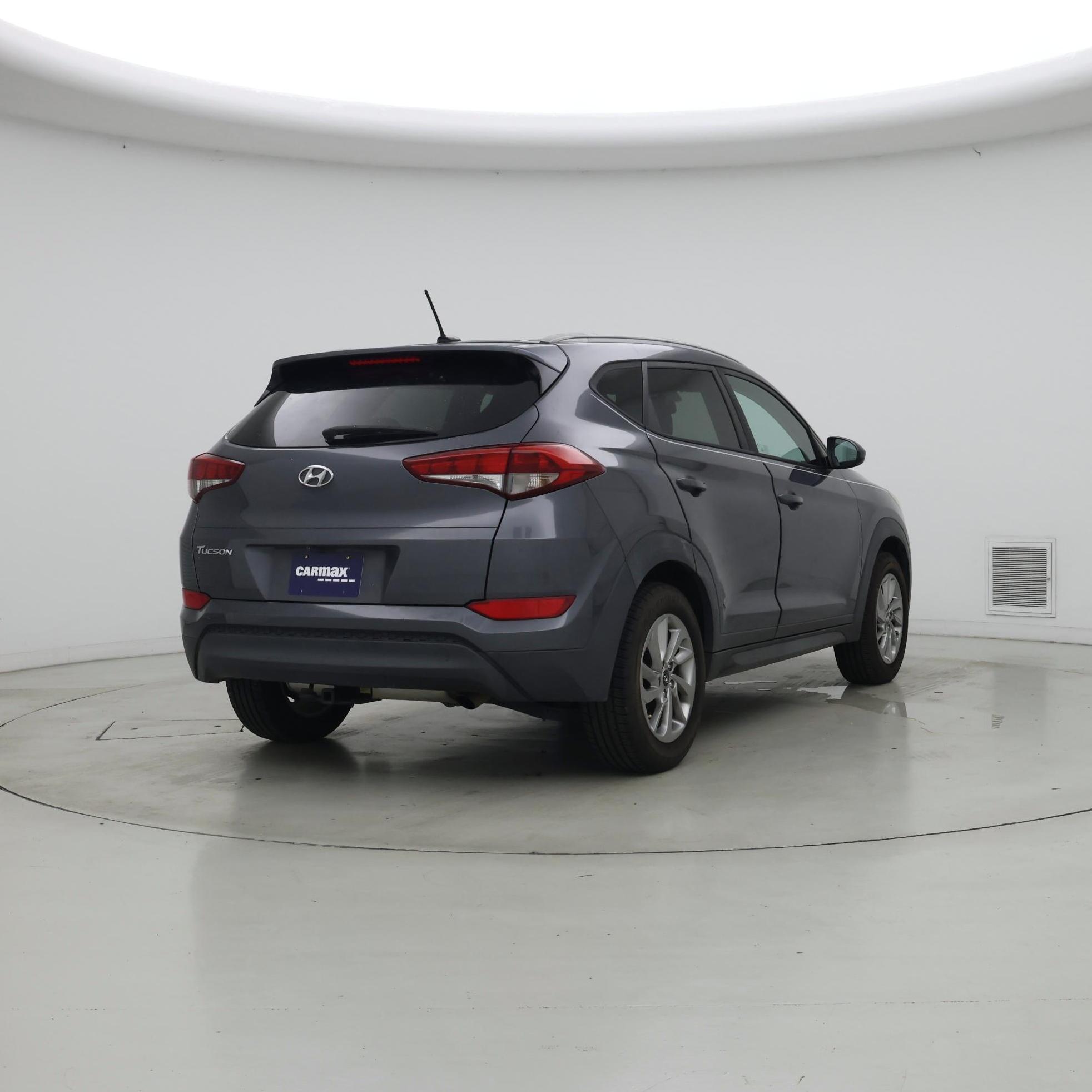 Thumbnail: 2016 Hyundai Tucson - 8