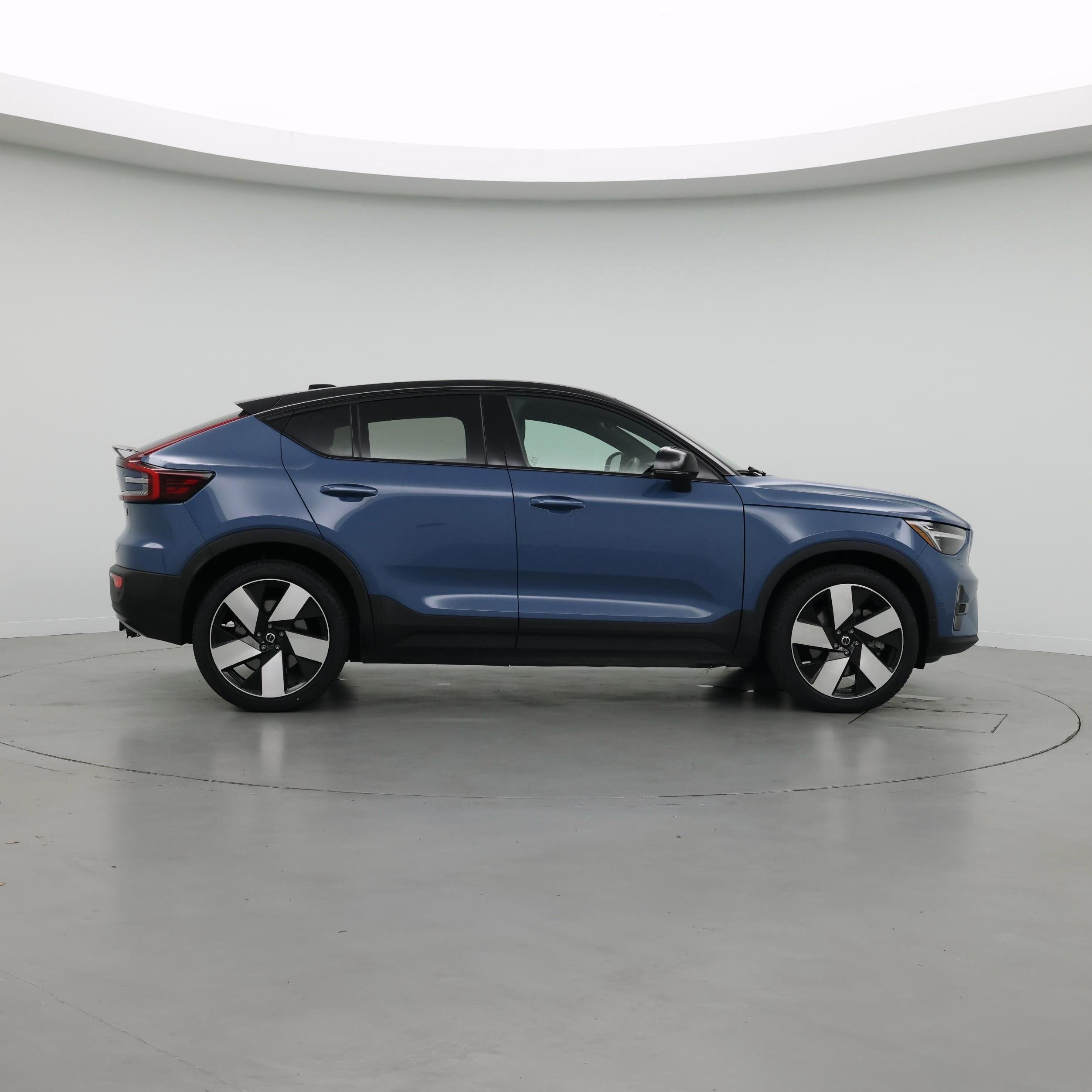 Thumbnail: 2022 Volvo C40 - 7