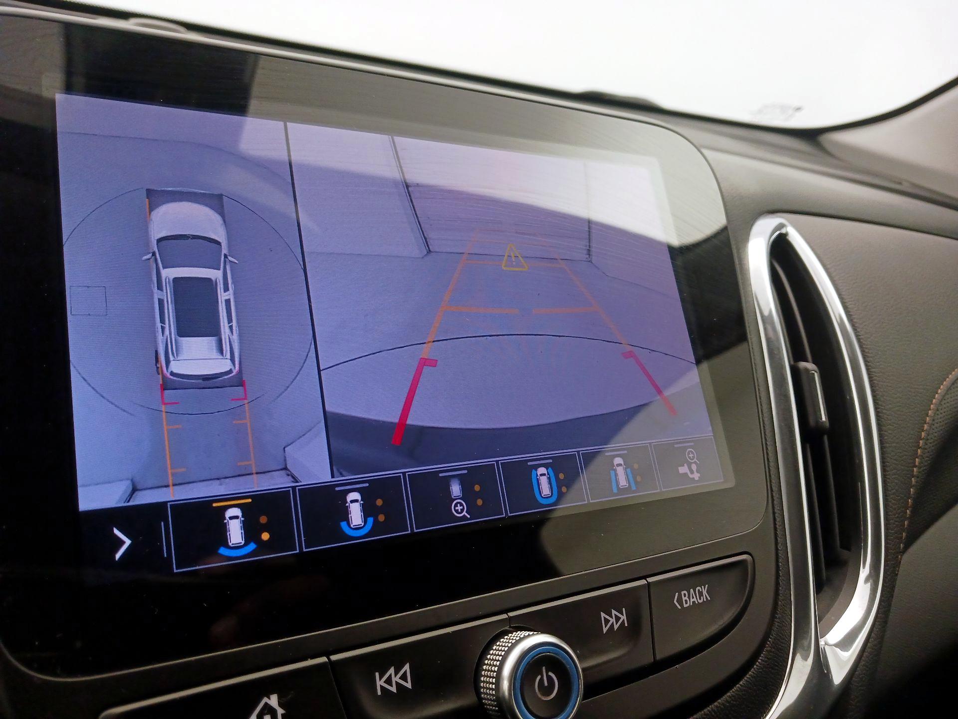 Thumbnail: 2019 Chevrolet Equinox - 15