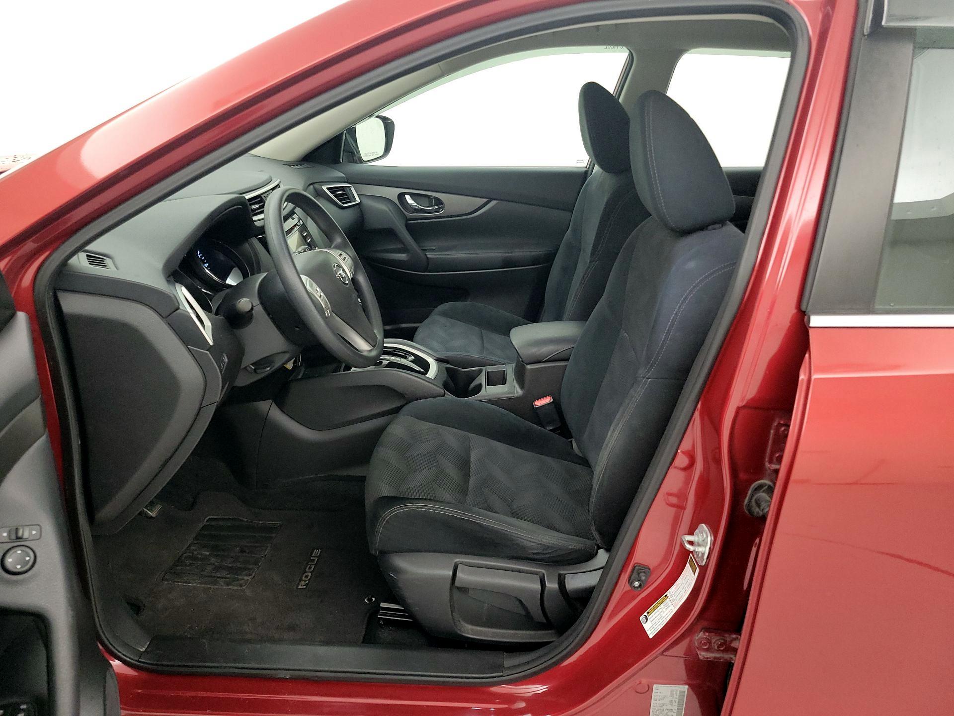 Thumbnail: 2015 Nissan Rogue - 11