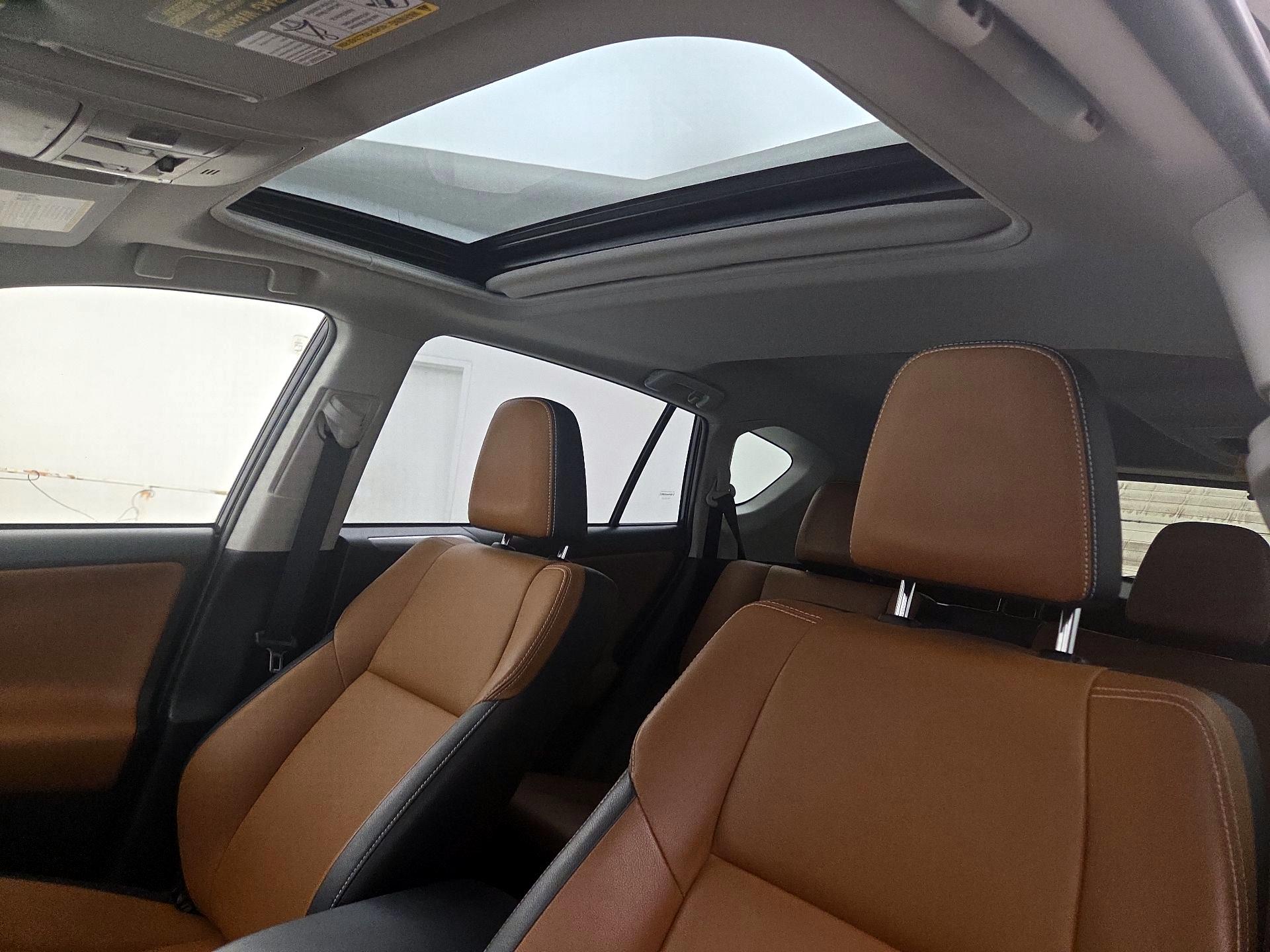 Thumbnail: 2016 Toyota RAV4 - 19