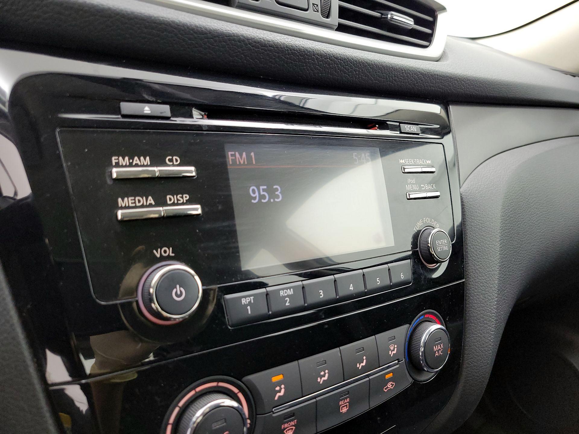 Thumbnail: 2014 Nissan Rogue - 15