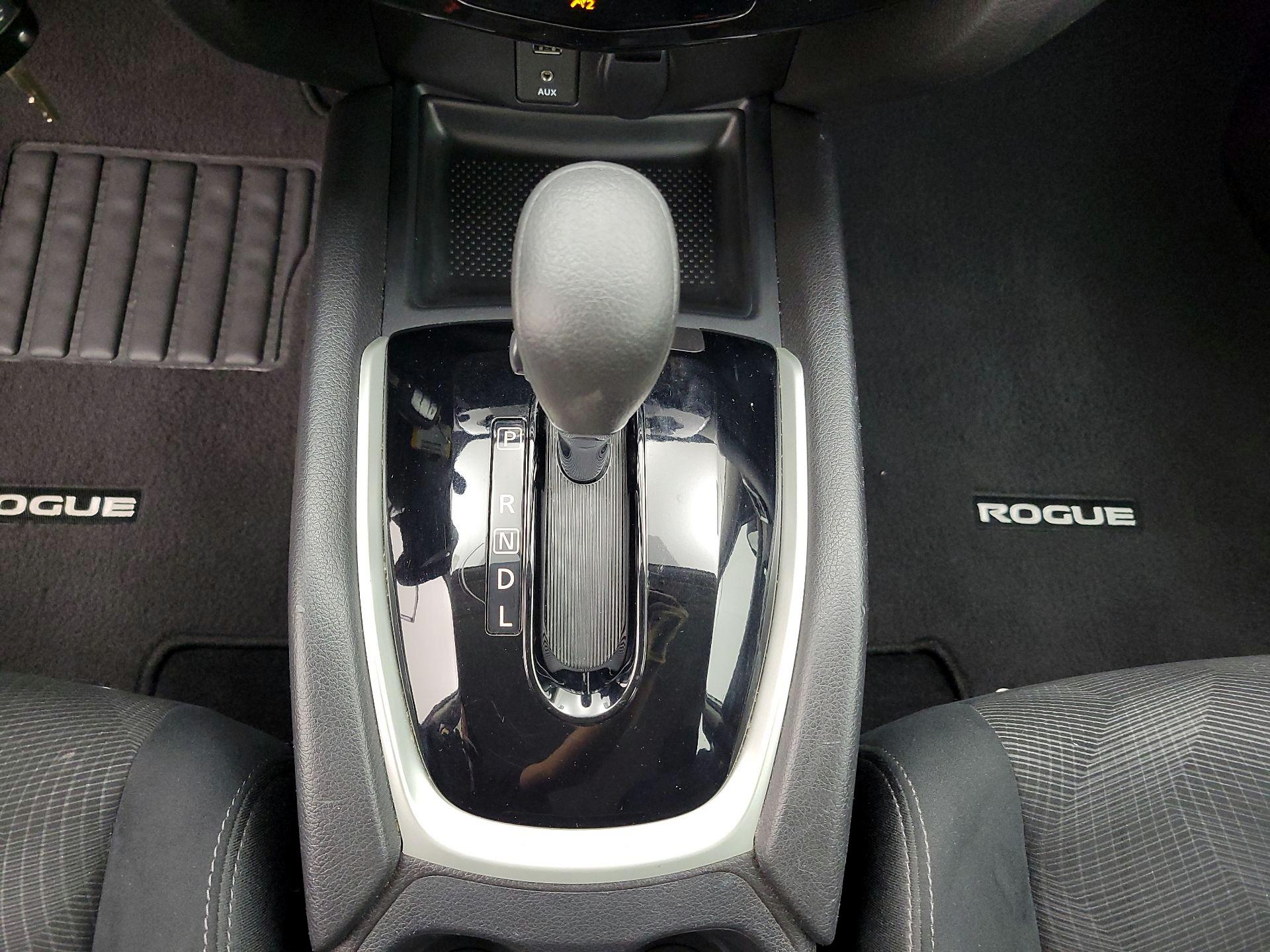 Thumbnail: 2014 Nissan Rogue - 17