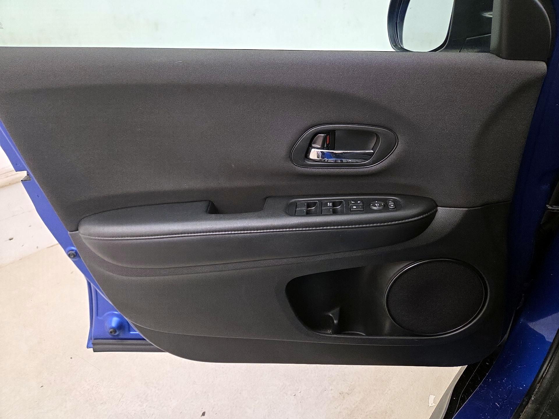 Thumbnail: 2019 Honda HR-V - 12