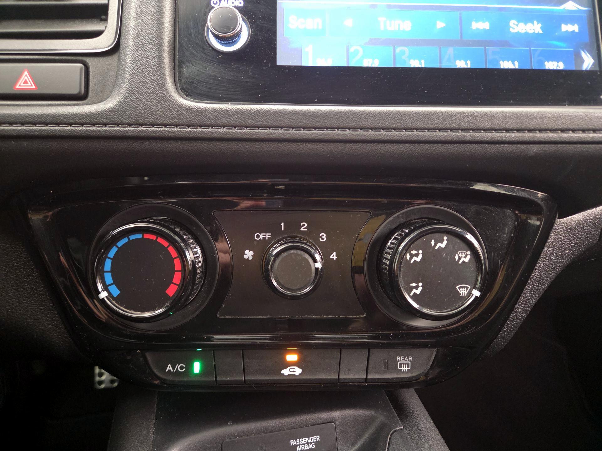 Thumbnail: 2019 Honda HR-V - 16