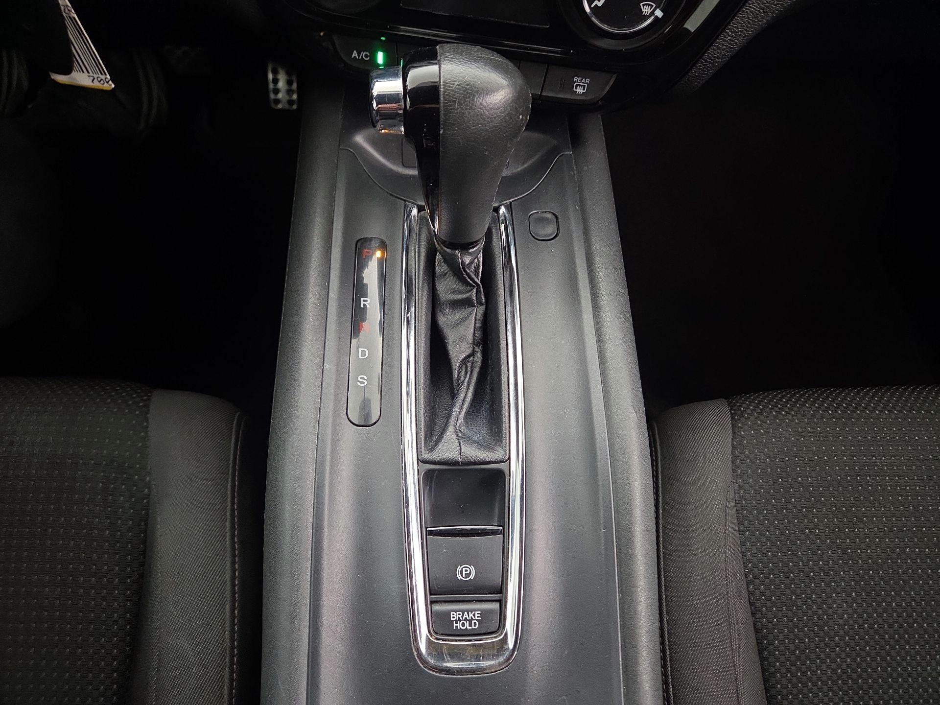 Thumbnail: 2019 Honda HR-V - 17
