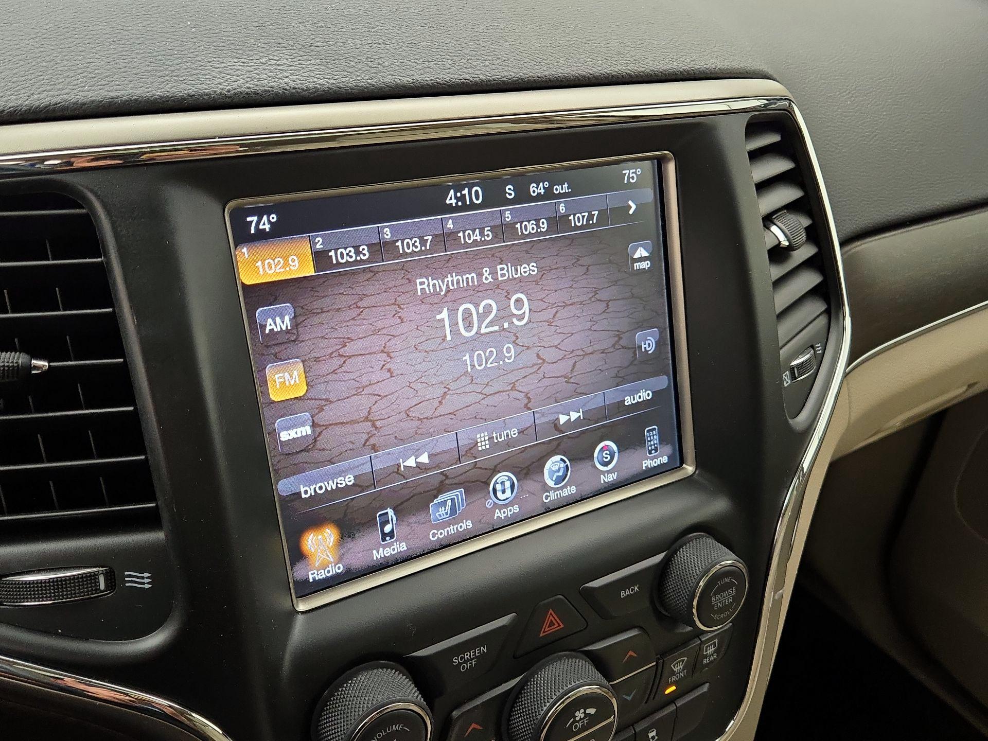 Thumbnail: 2017 Jeep Grand Cherokee - 15
