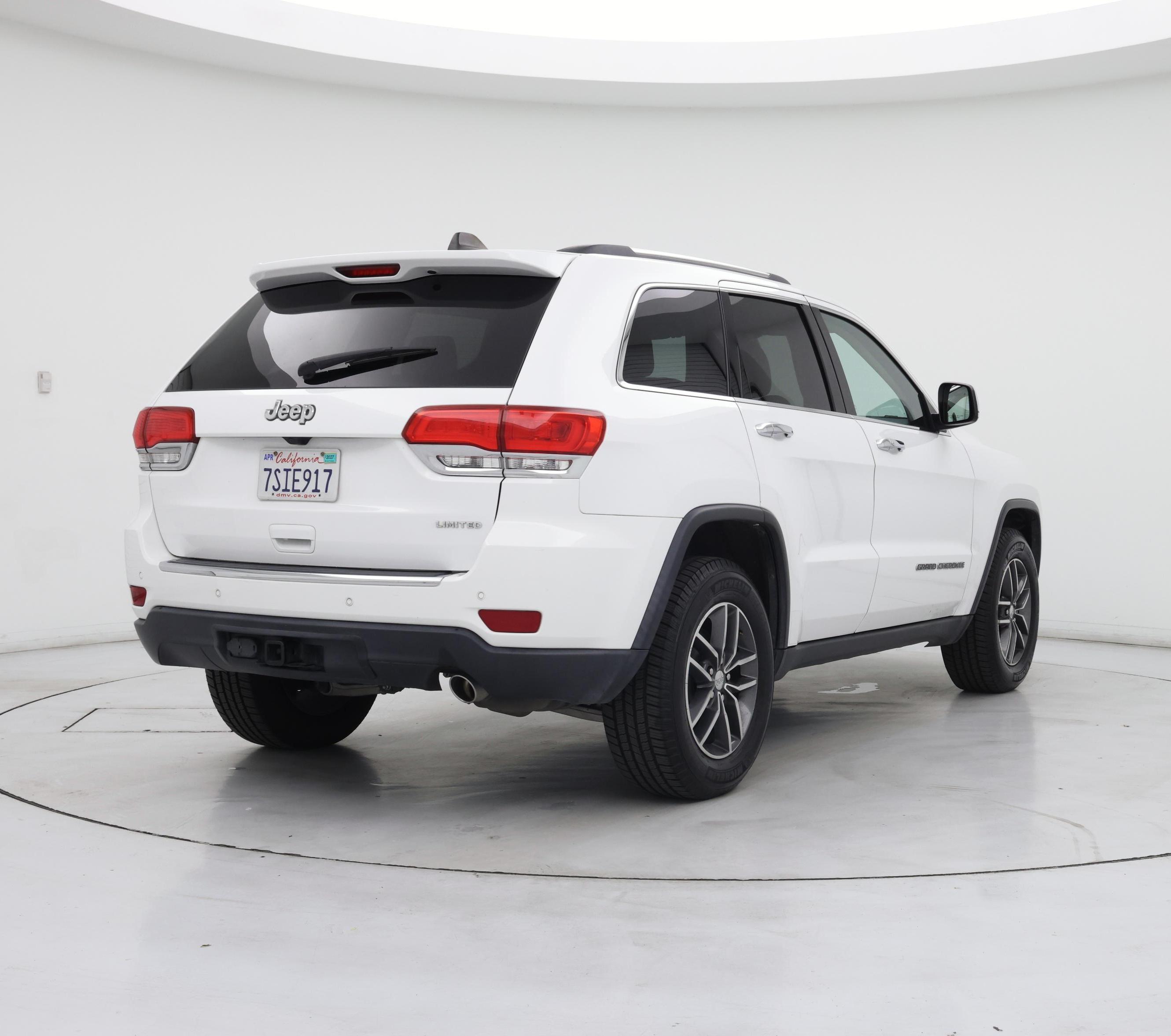 Thumbnail: 2017 Jeep Grand Cherokee - 8