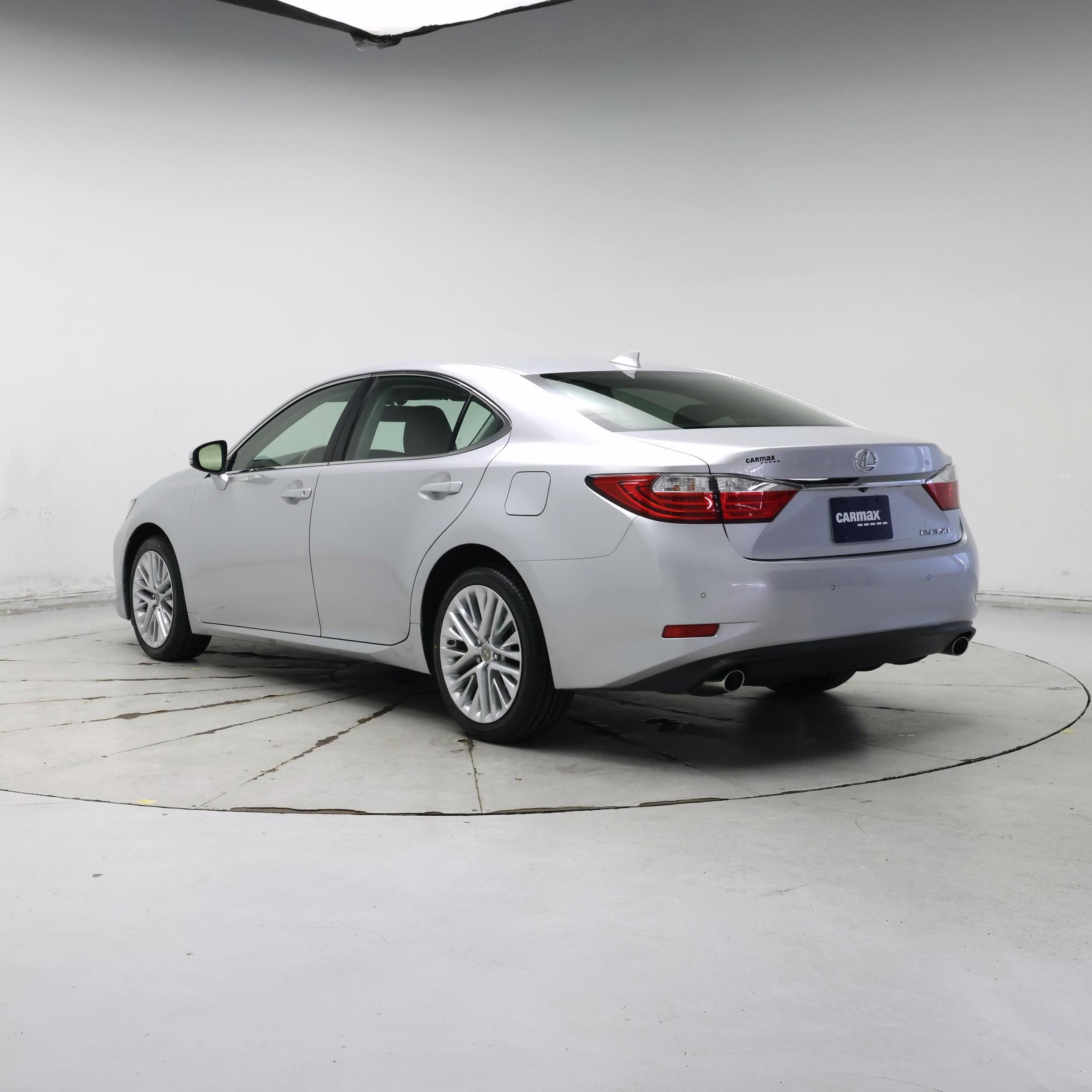 Thumbnail: 2015 Lexus ES - 2
