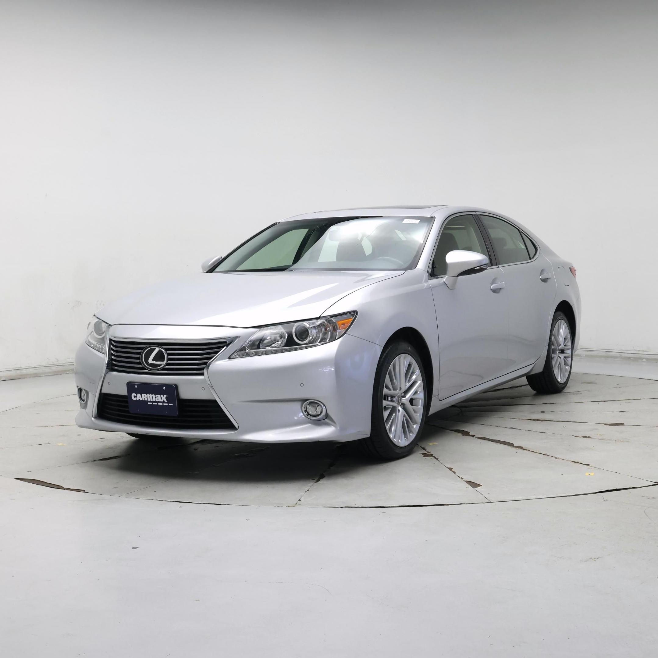 Thumbnail: 2015 Lexus ES - 4
