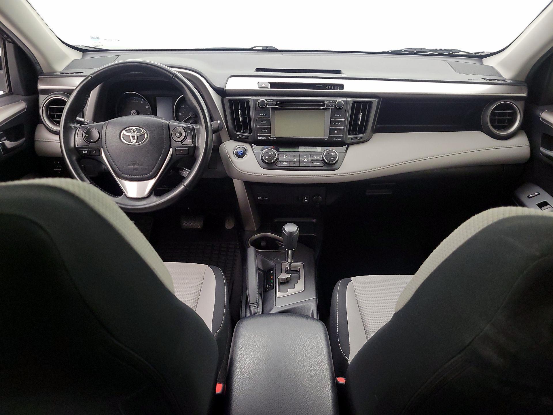 Thumbnail: 2018 Toyota RAV4 - 9
