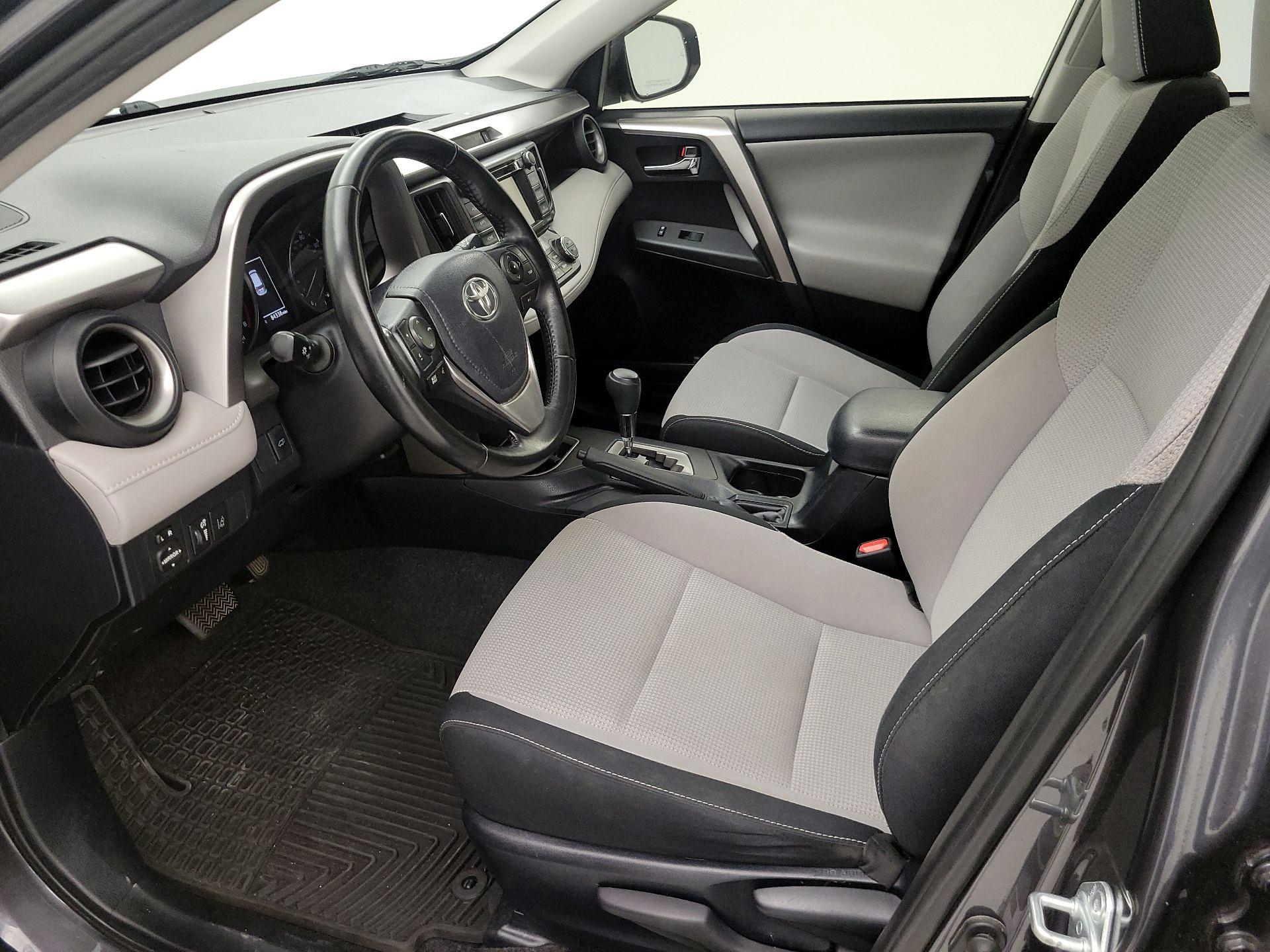 Thumbnail: 2018 Toyota RAV4 - 11