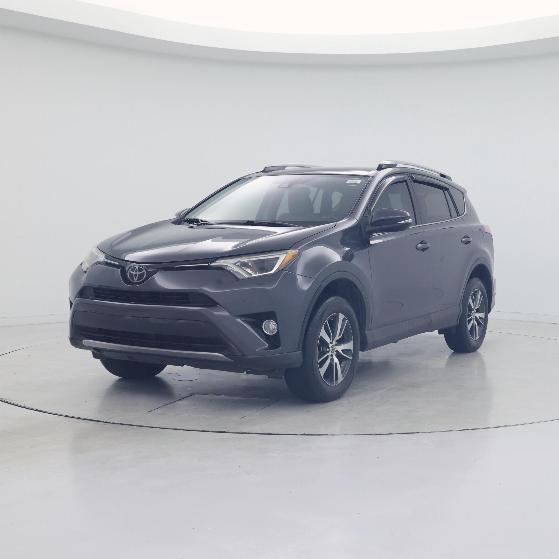 Thumbnail: 2018 Toyota RAV4 - 4