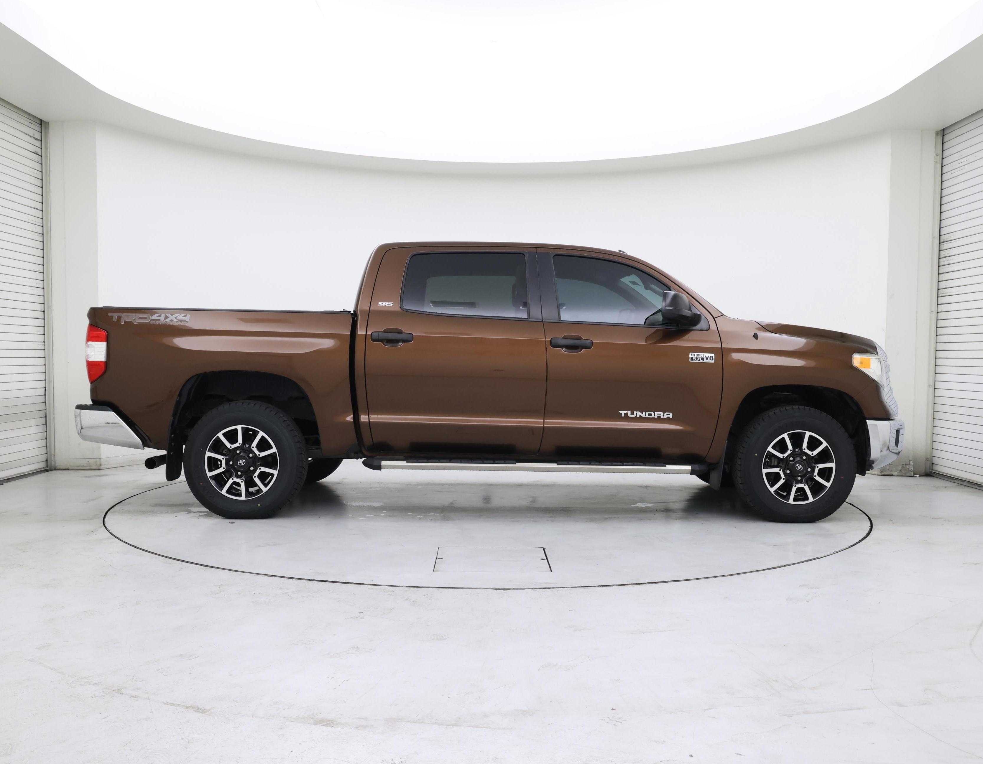 Thumbnail: 2017 Toyota Tundra - 7
