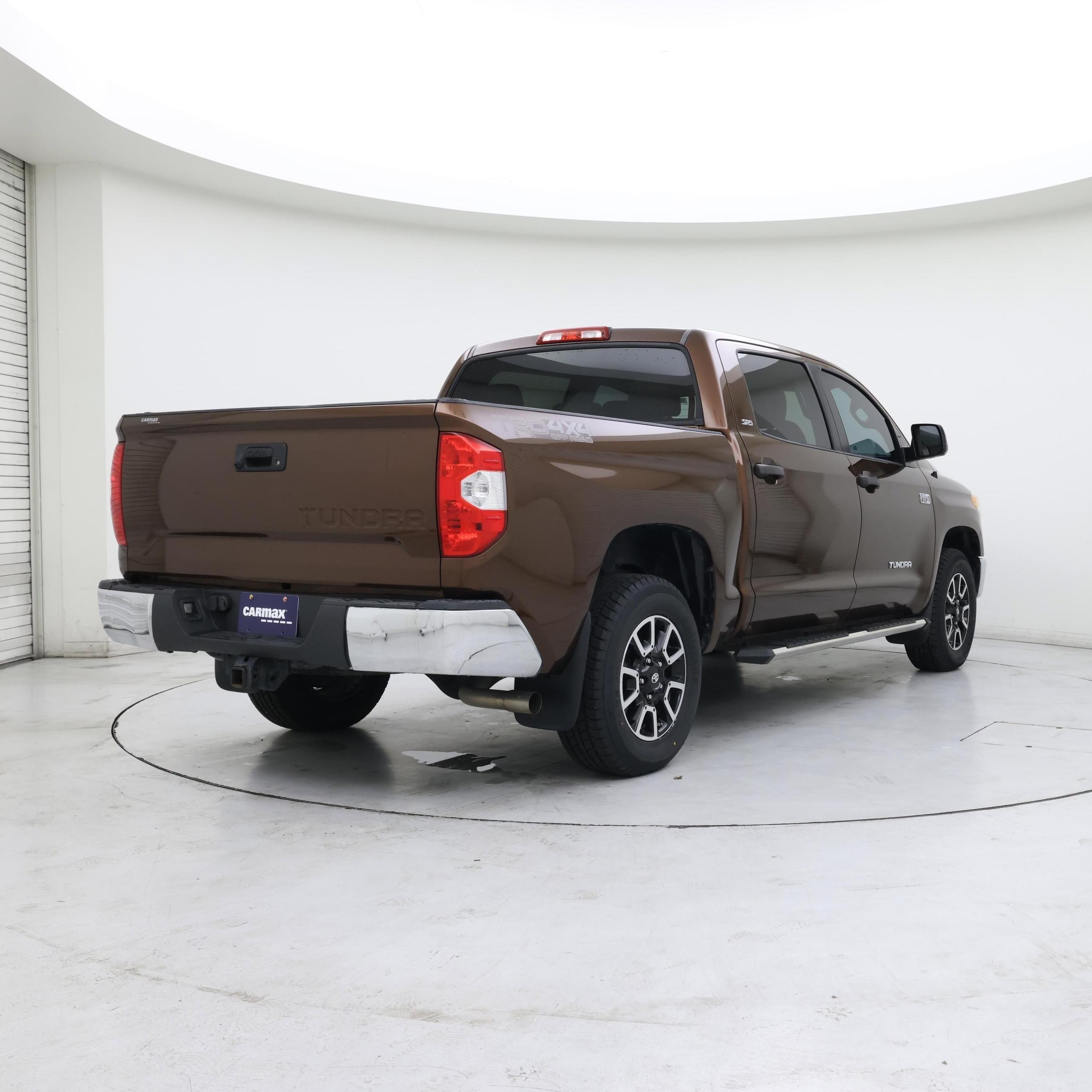 Thumbnail: 2017 Toyota Tundra - 8