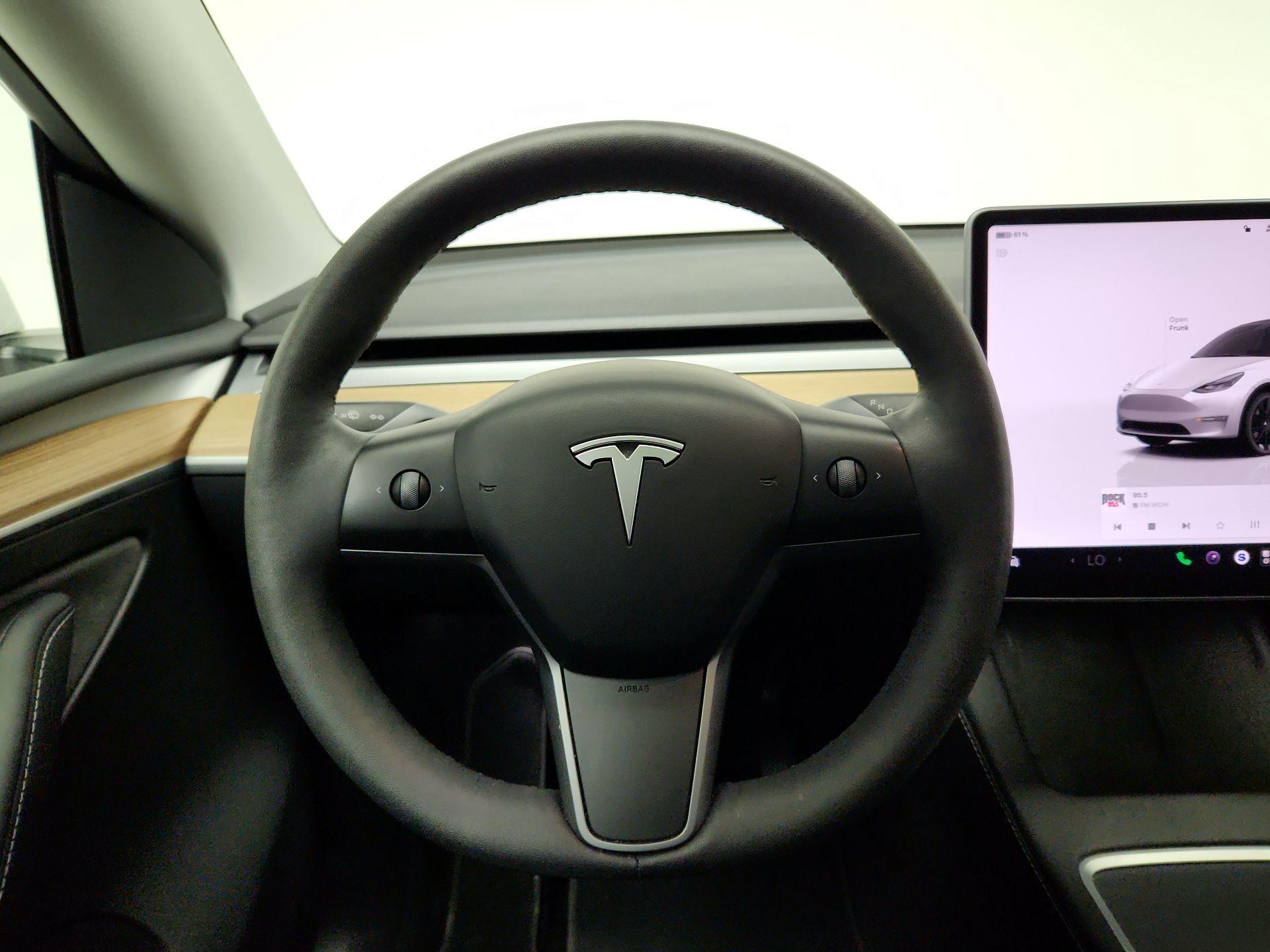 Thumbnail: 2023 Tesla Model Y - 10