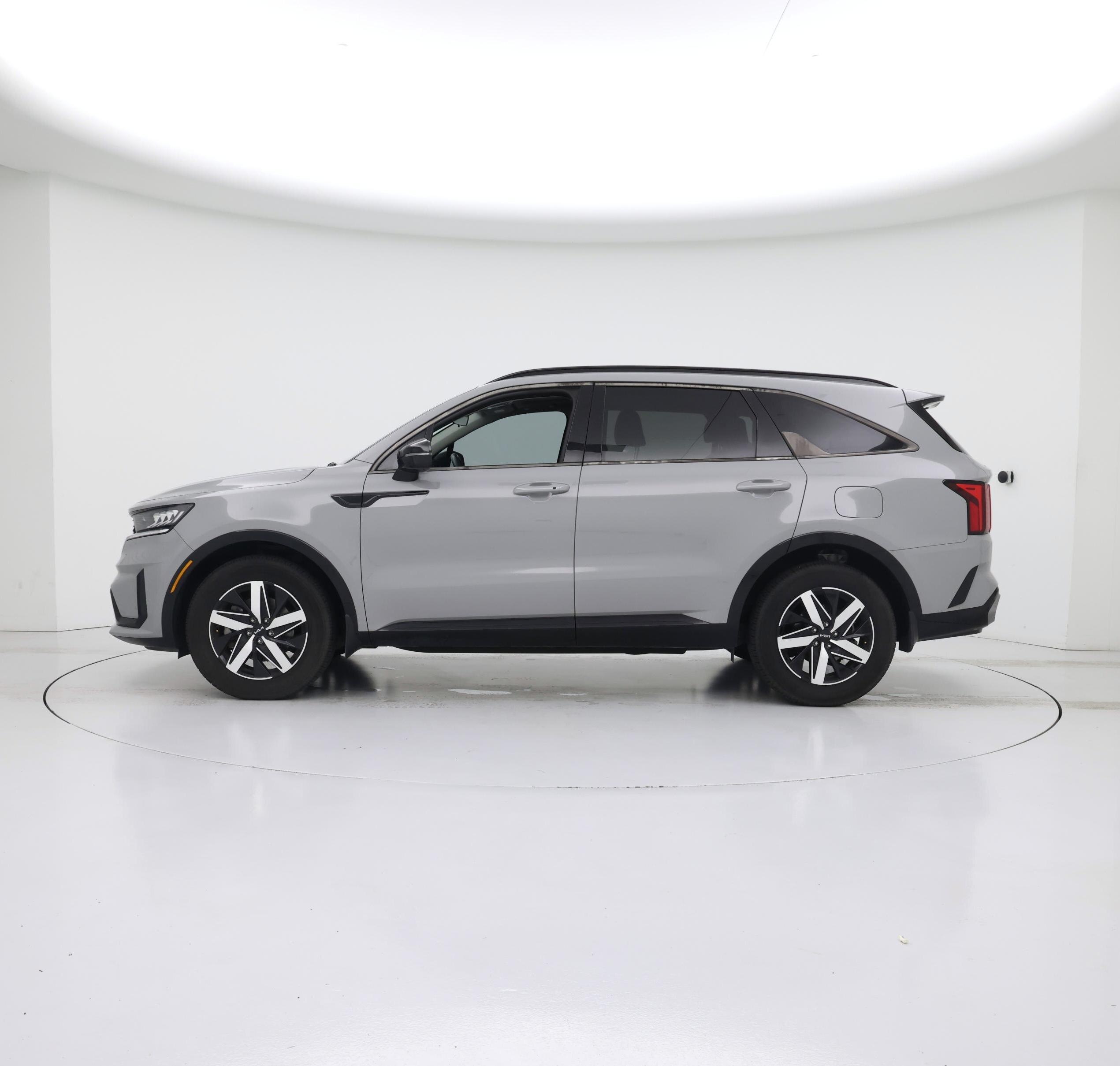 Thumbnail: 2022 Kia Sorento - 3