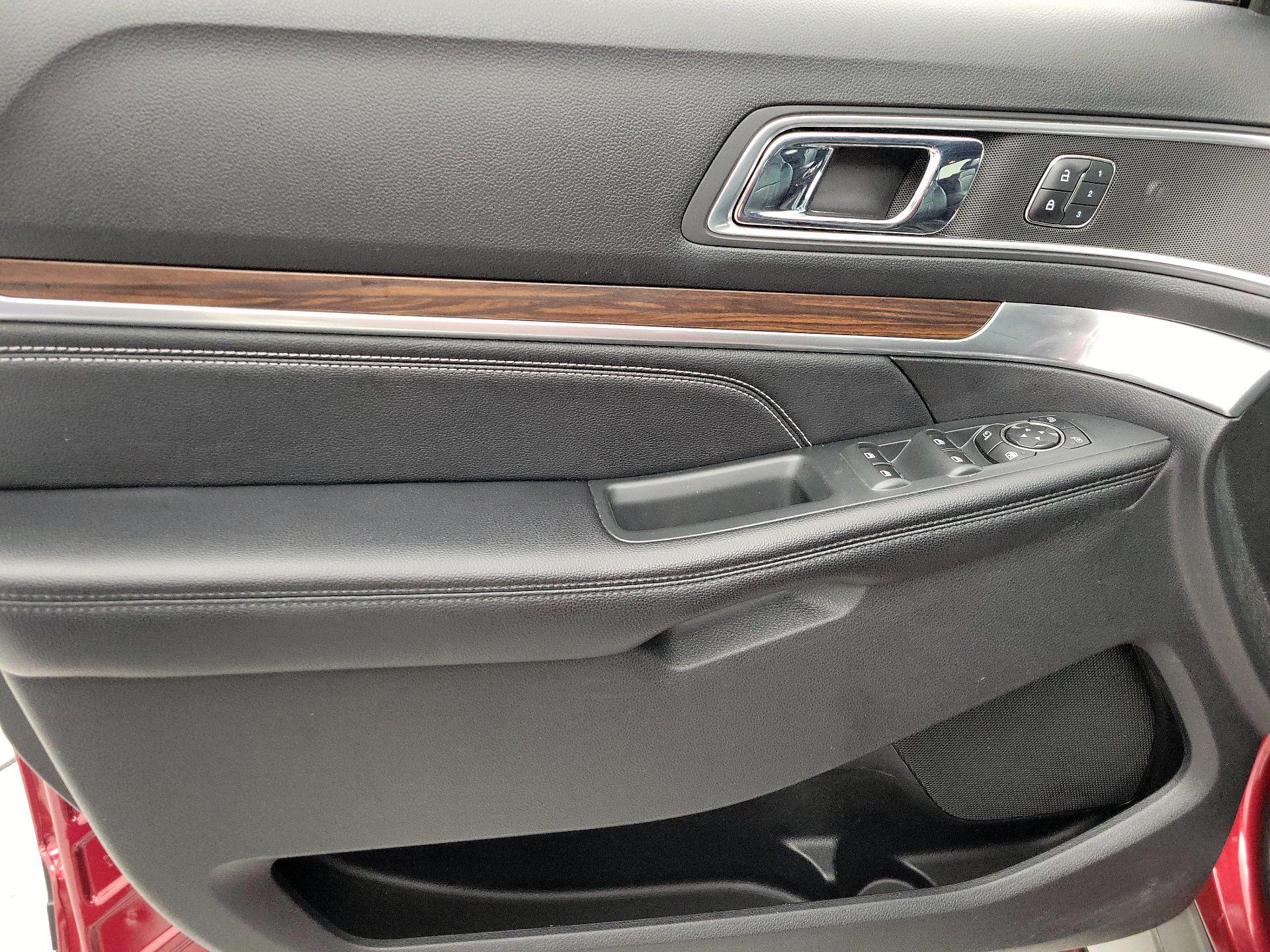 Thumbnail: 2017 Ford Explorer - 12
