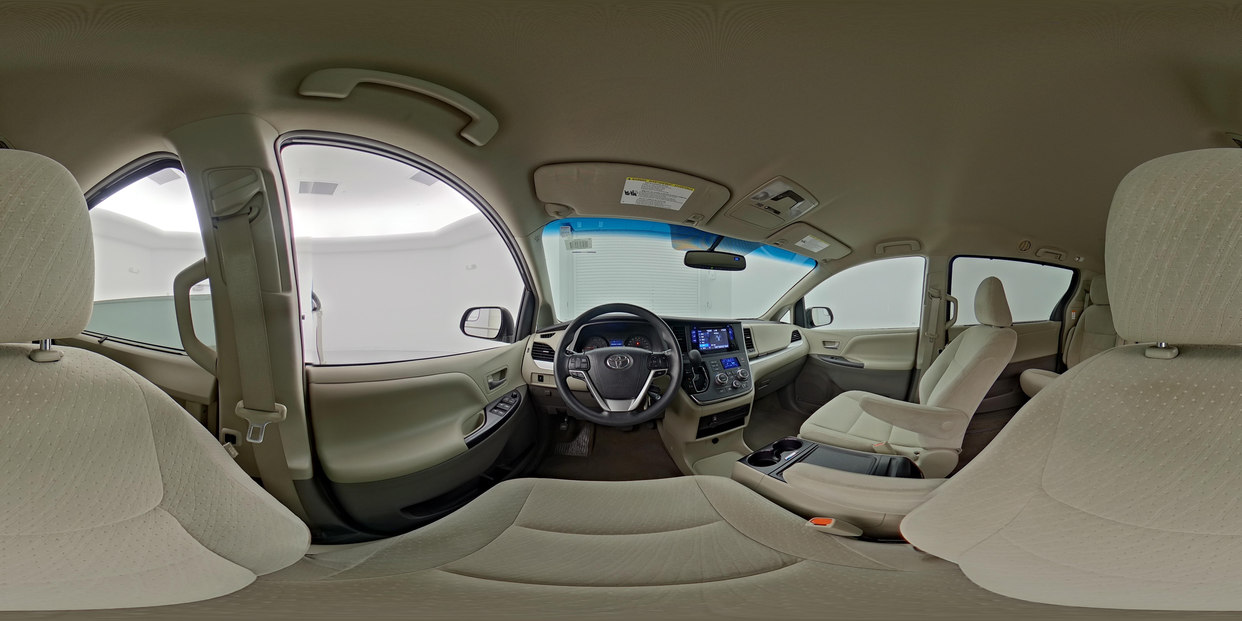 2016 Toyota Sienna LE - Photo 28