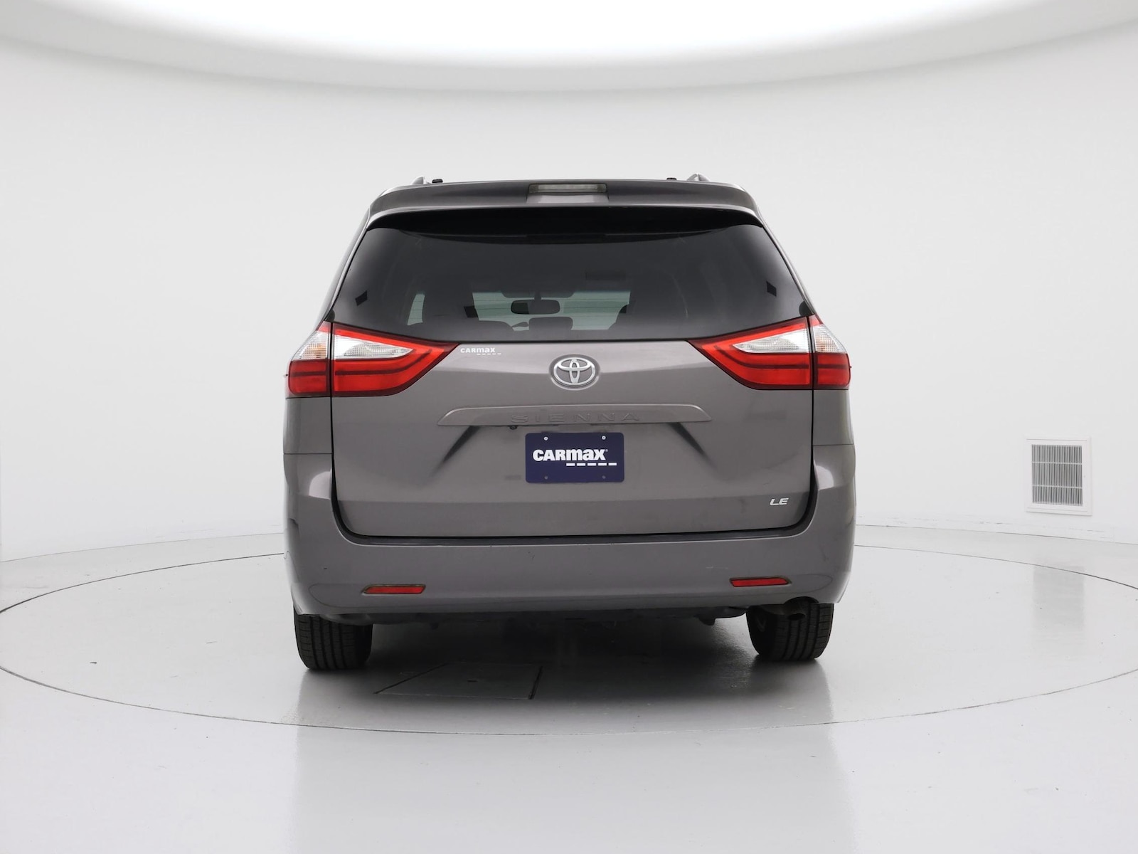 2016 Toyota Sienna LE - Photo 7