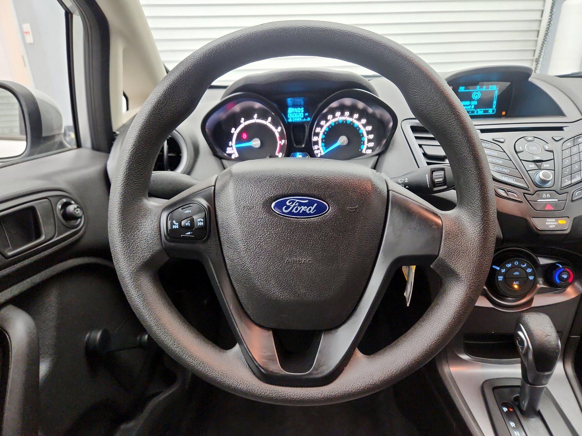 Thumbnail: 2016 Ford Fiesta - 10