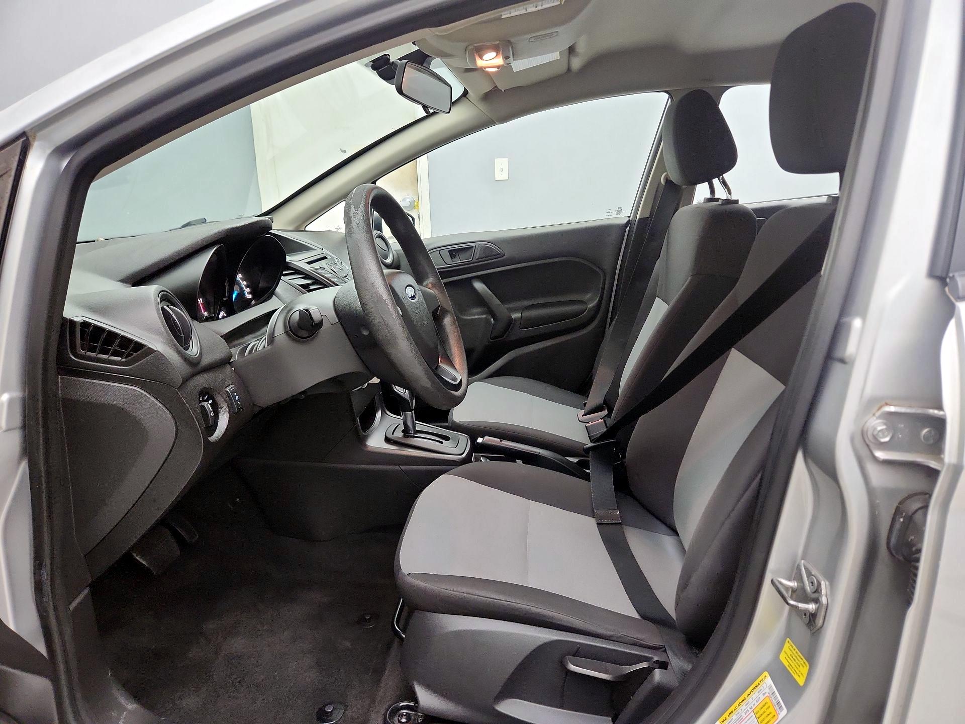 Thumbnail: 2016 Ford Fiesta - 11
