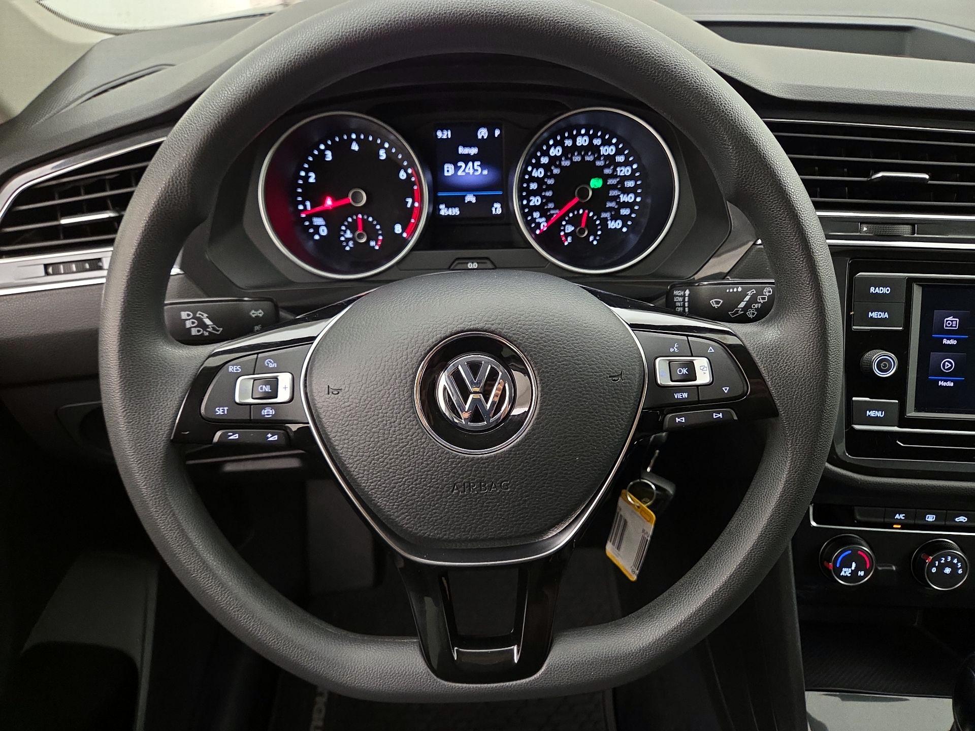 Thumbnail: 2020 Volkswagen Tiguan - 10