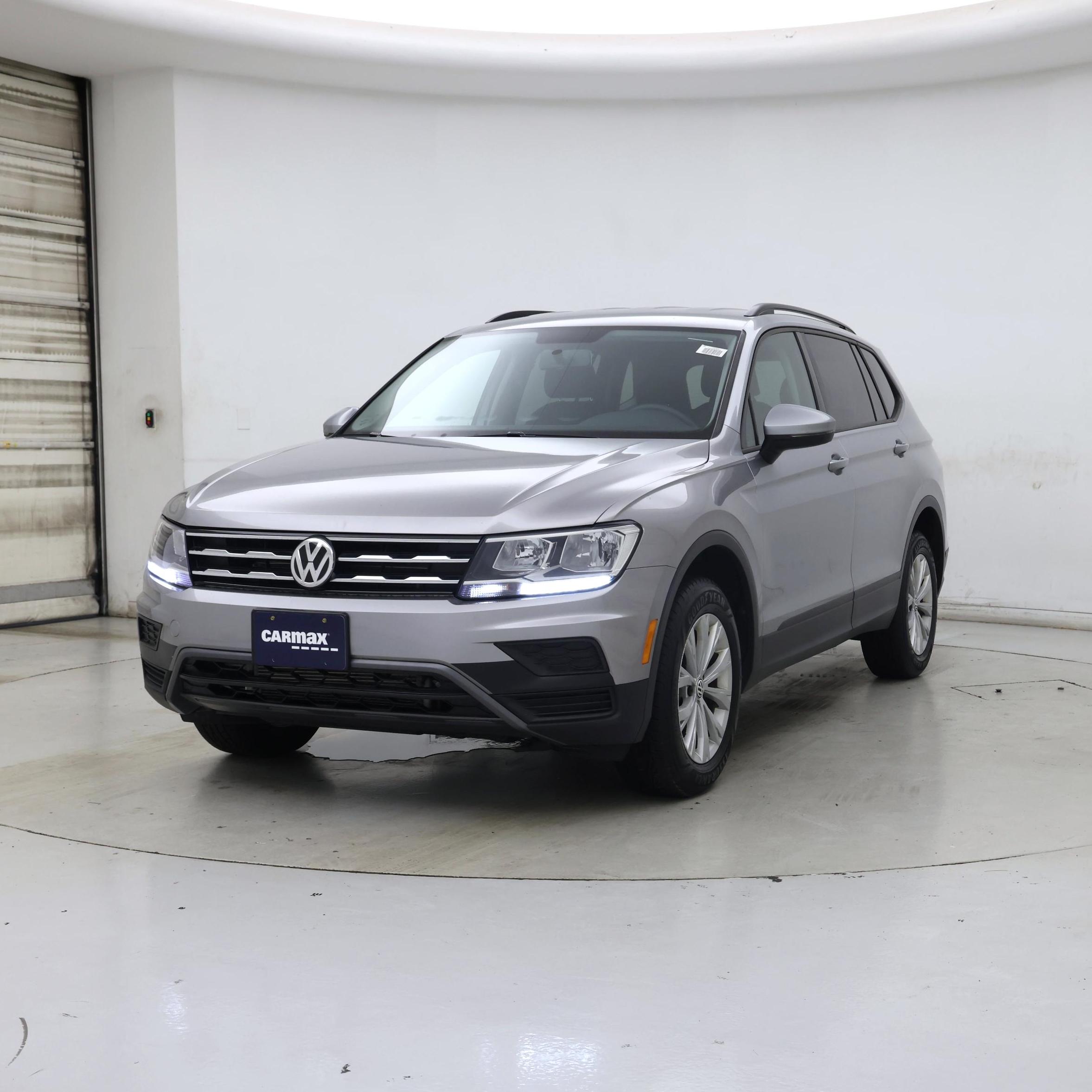 Thumbnail: 2020 Volkswagen Tiguan - 4