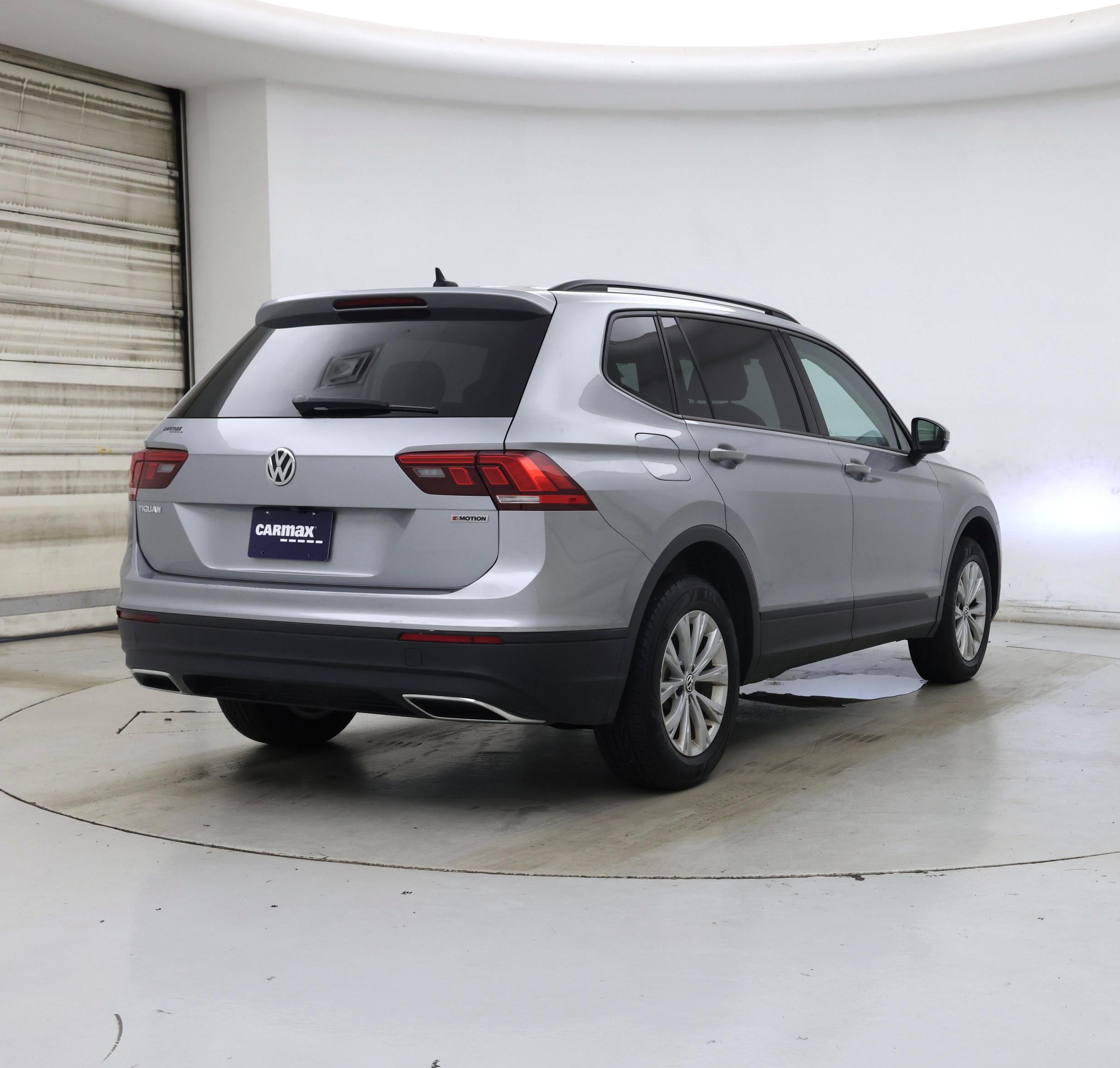 Thumbnail: 2020 Volkswagen Tiguan - 8